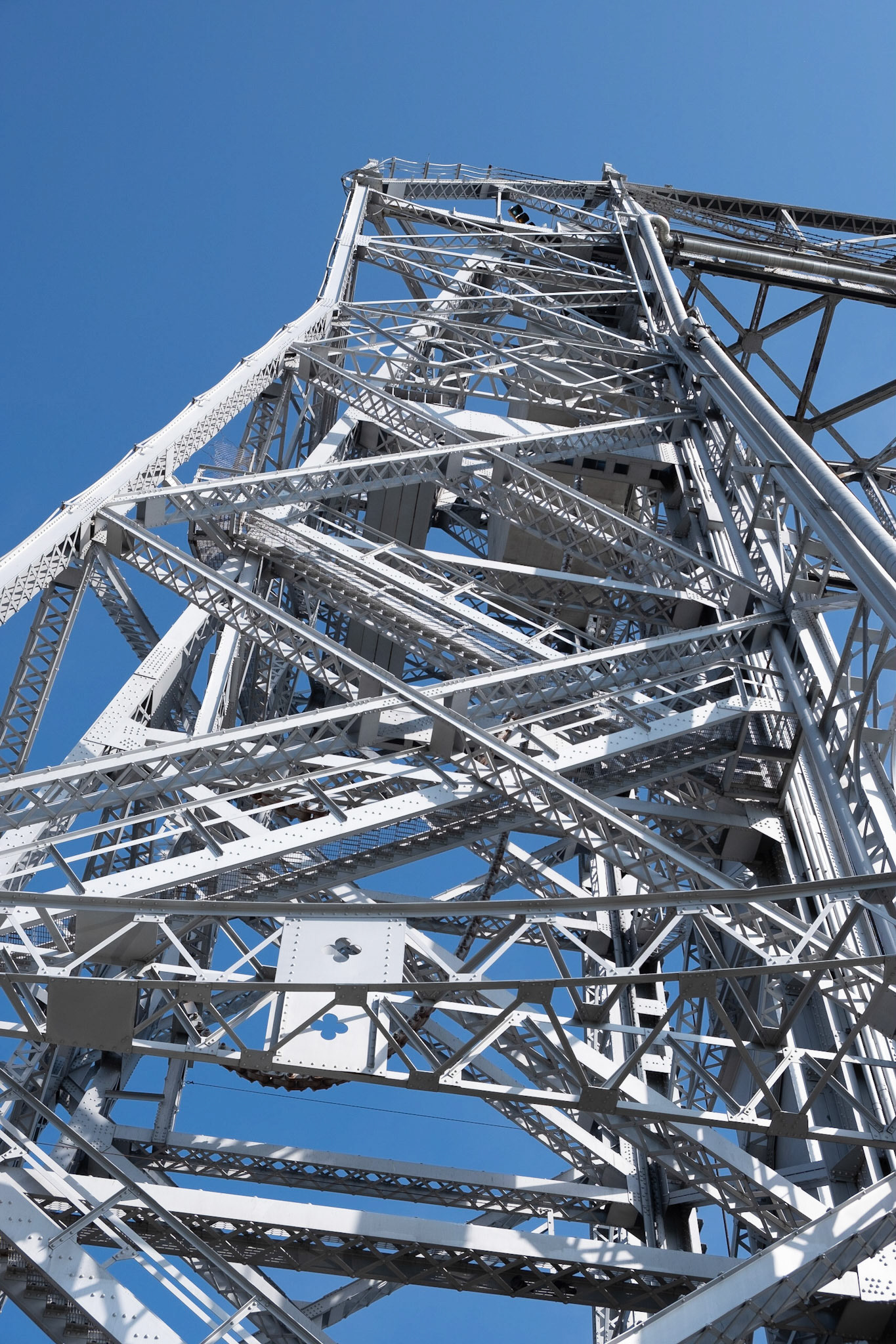 The rise of the lift bridge.