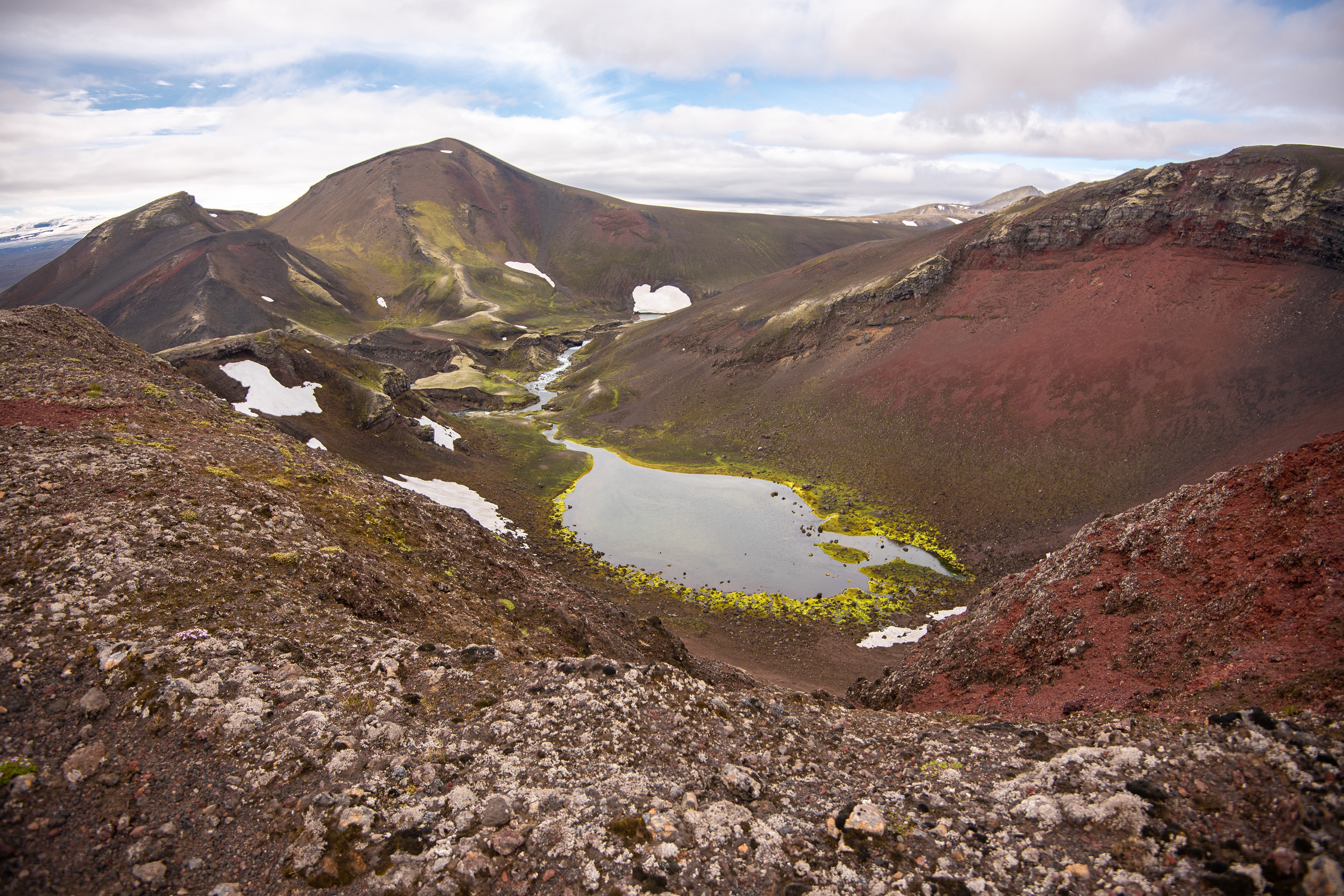 At the eastern edge of the crater Rauðibotn the view and photo opportunities are beautiful landforms