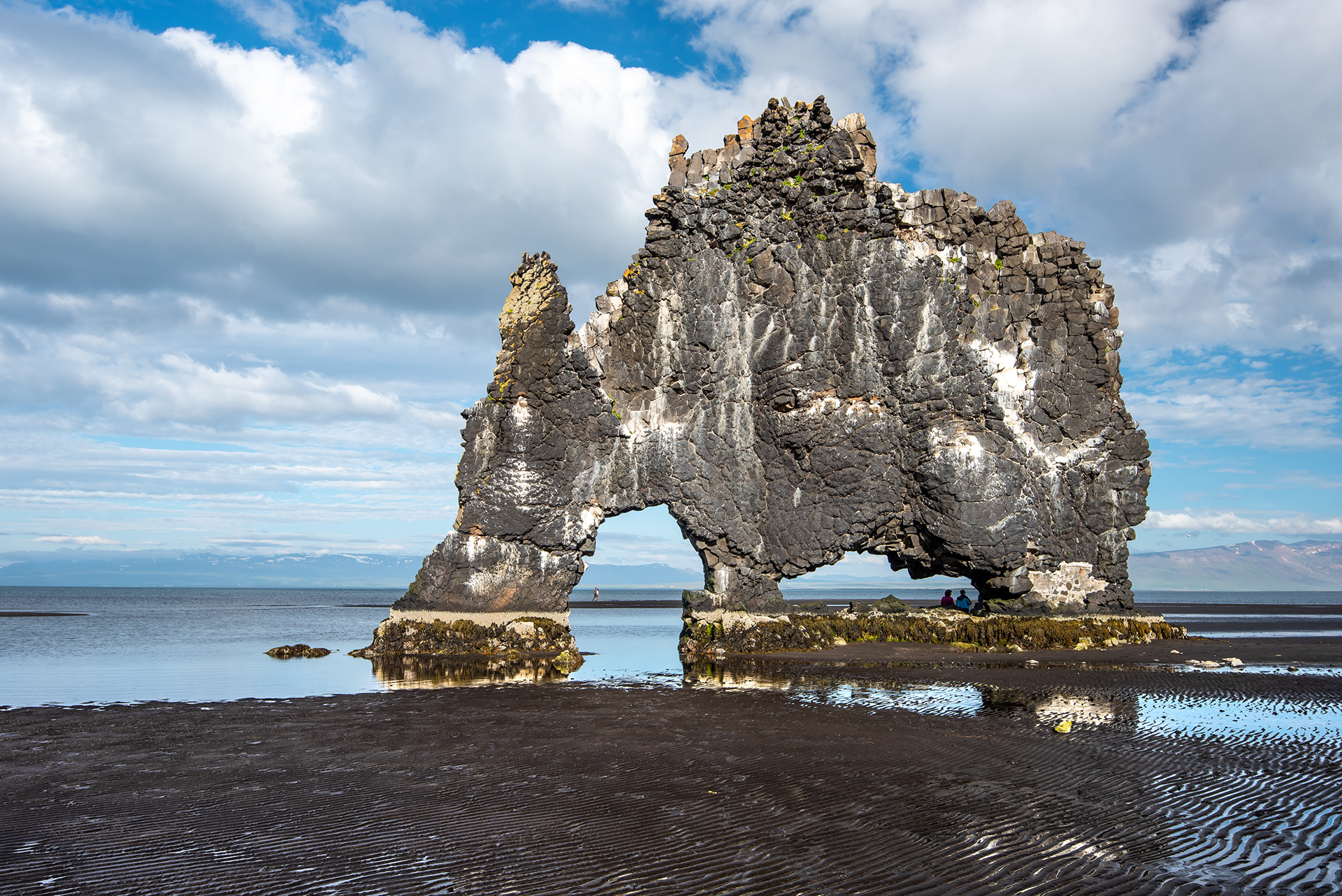 photography-iceland-photos-hv-tserkur-sea-stack