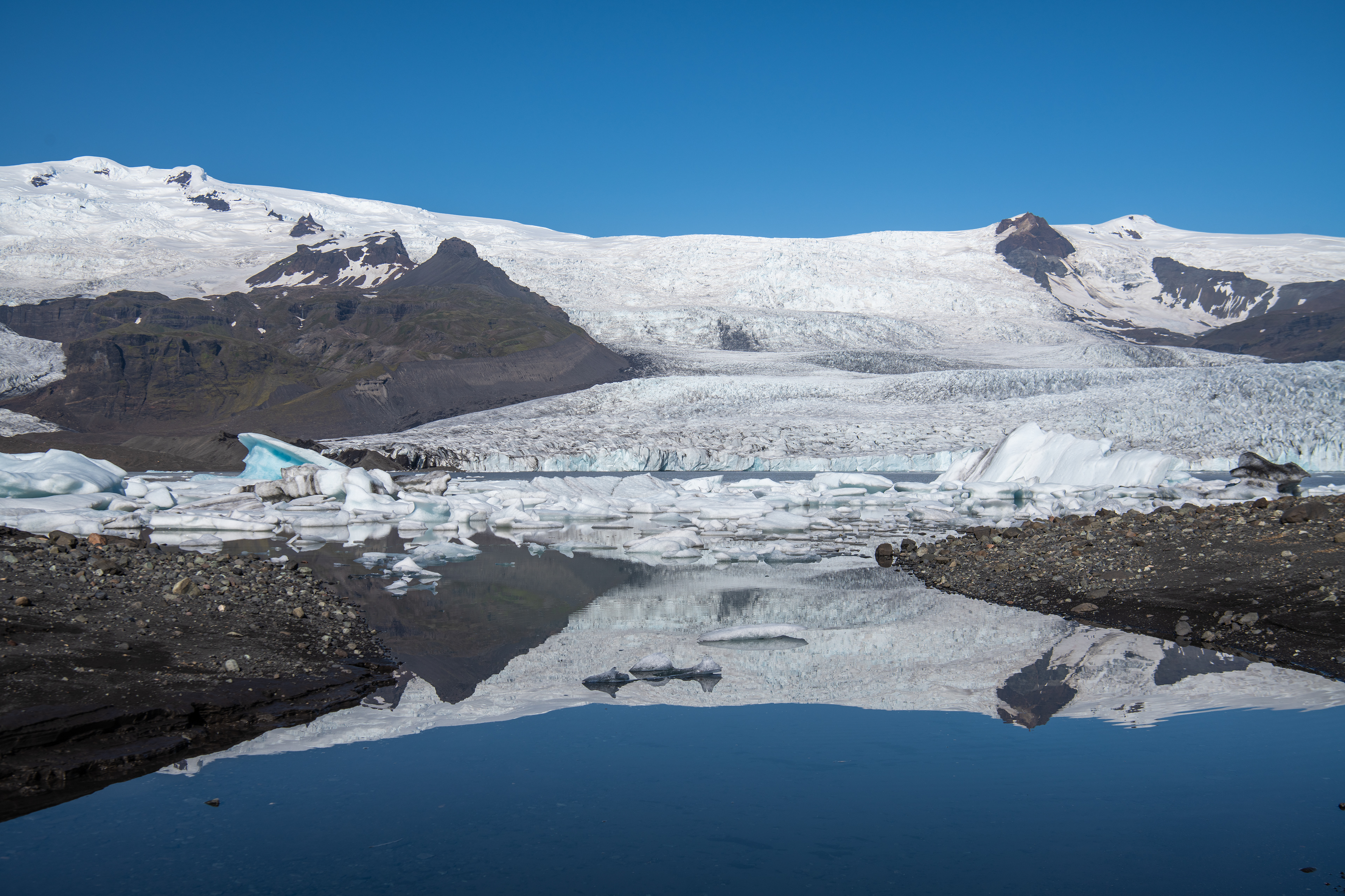 Fjallsárlón iceberg lagoon