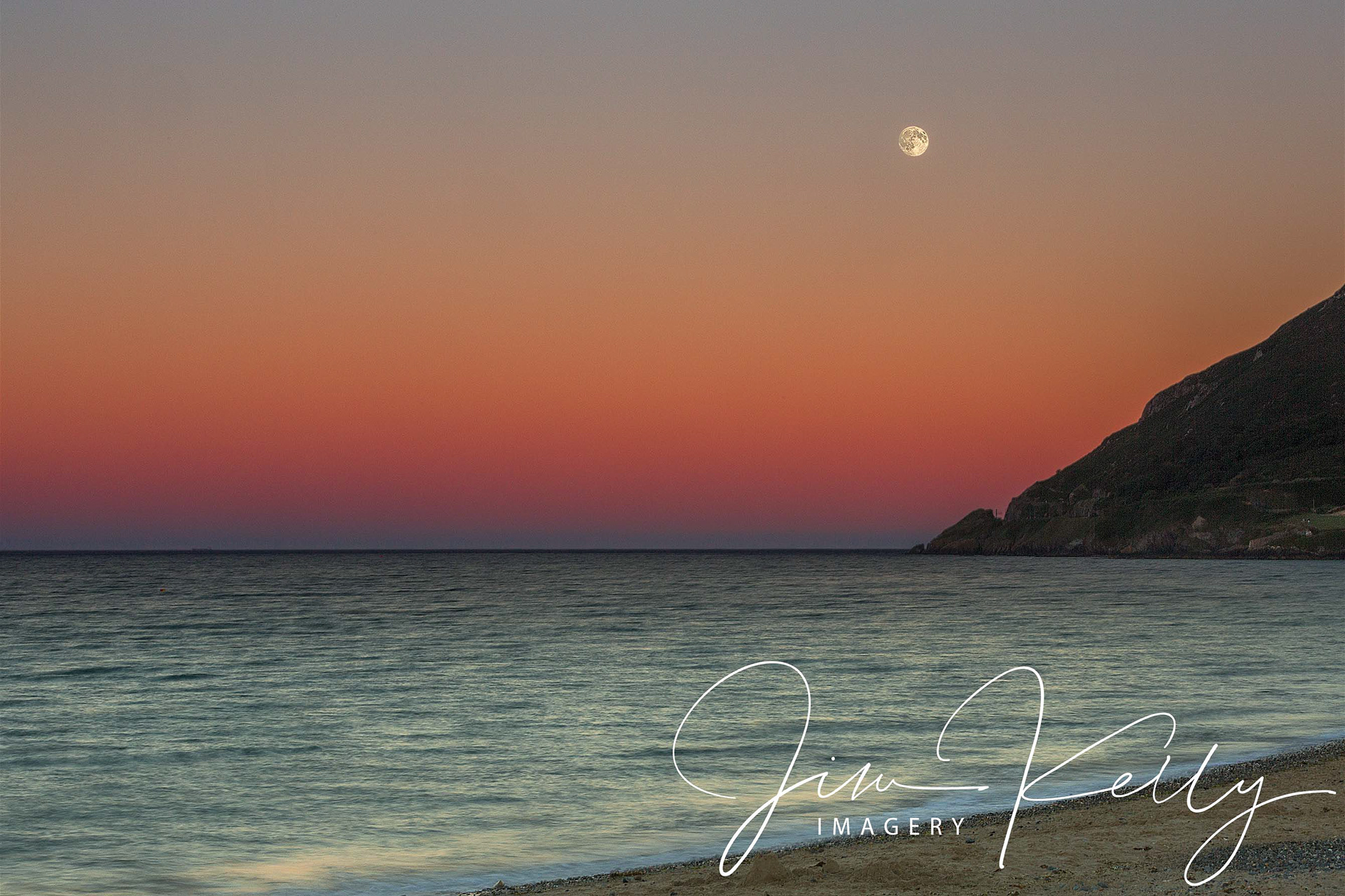 Moon Over Bray (Ref: DIG06219)