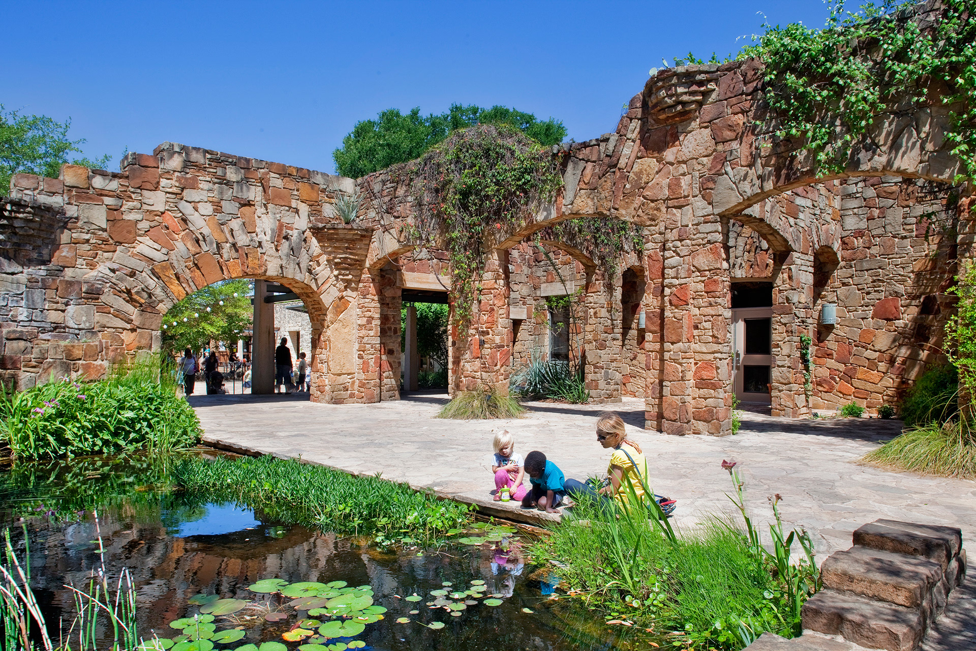 Ladybird Johnson Wildflower Center. Credit: Overland