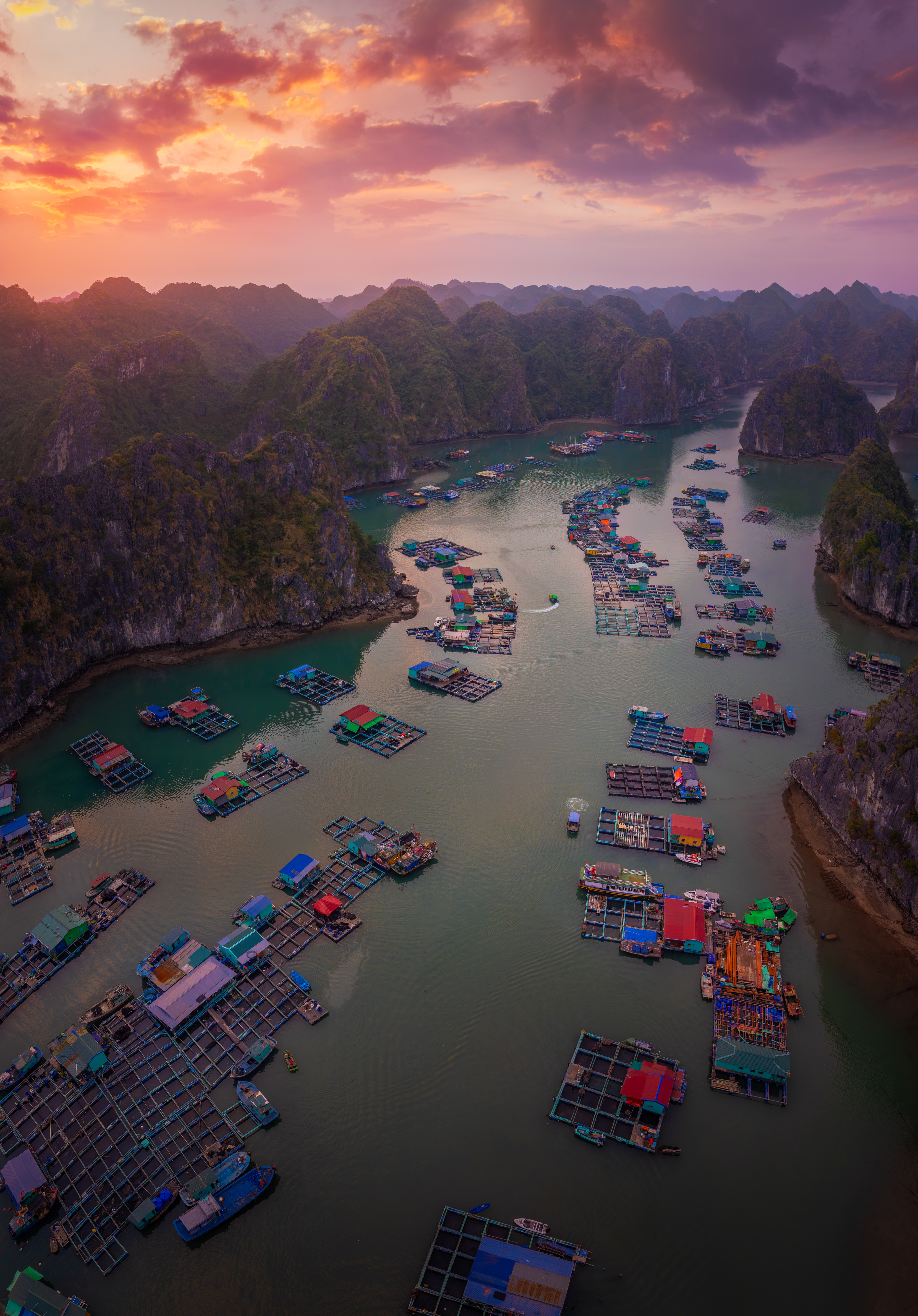 Sunset in Cat Ba