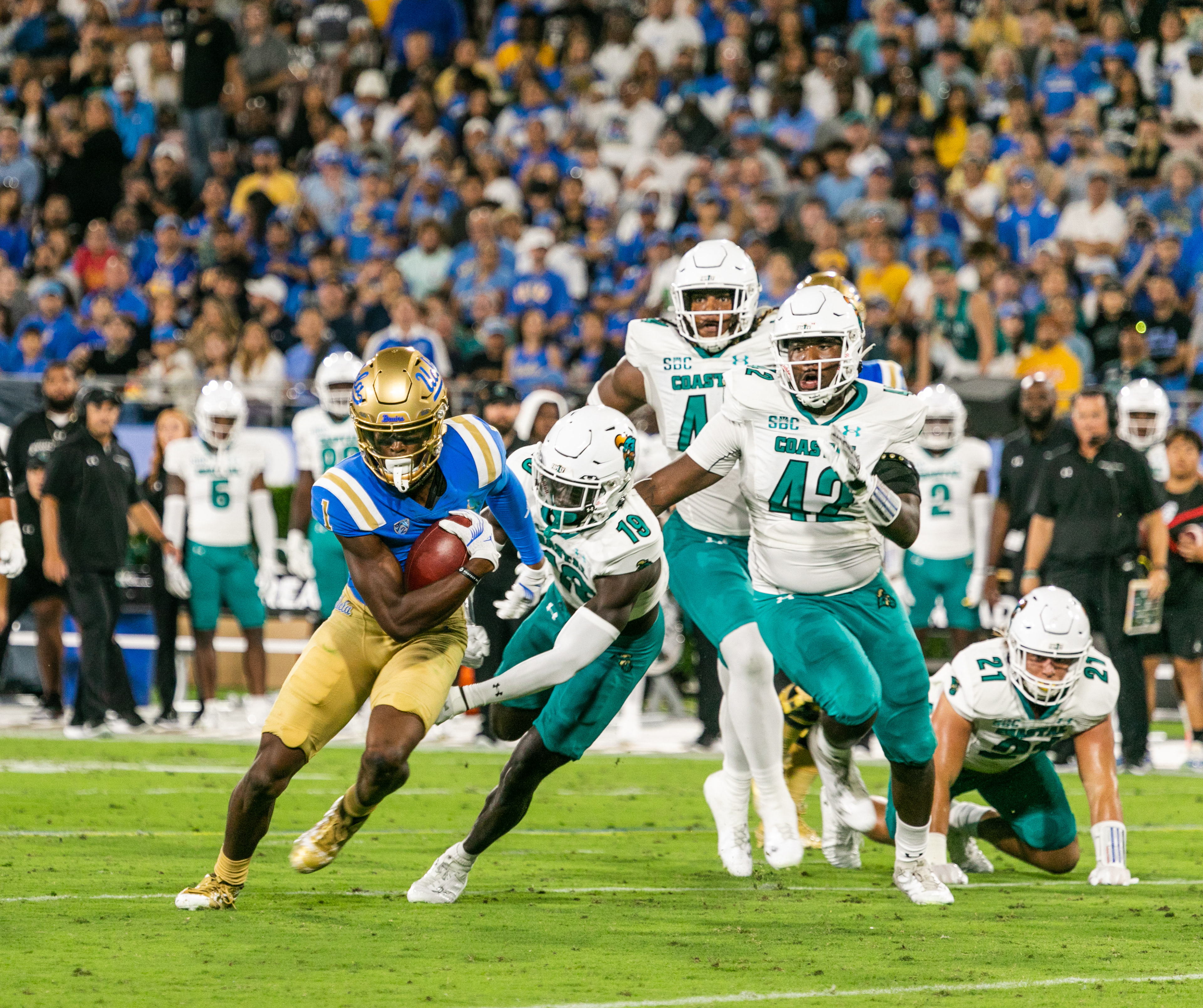 UCLA vs 