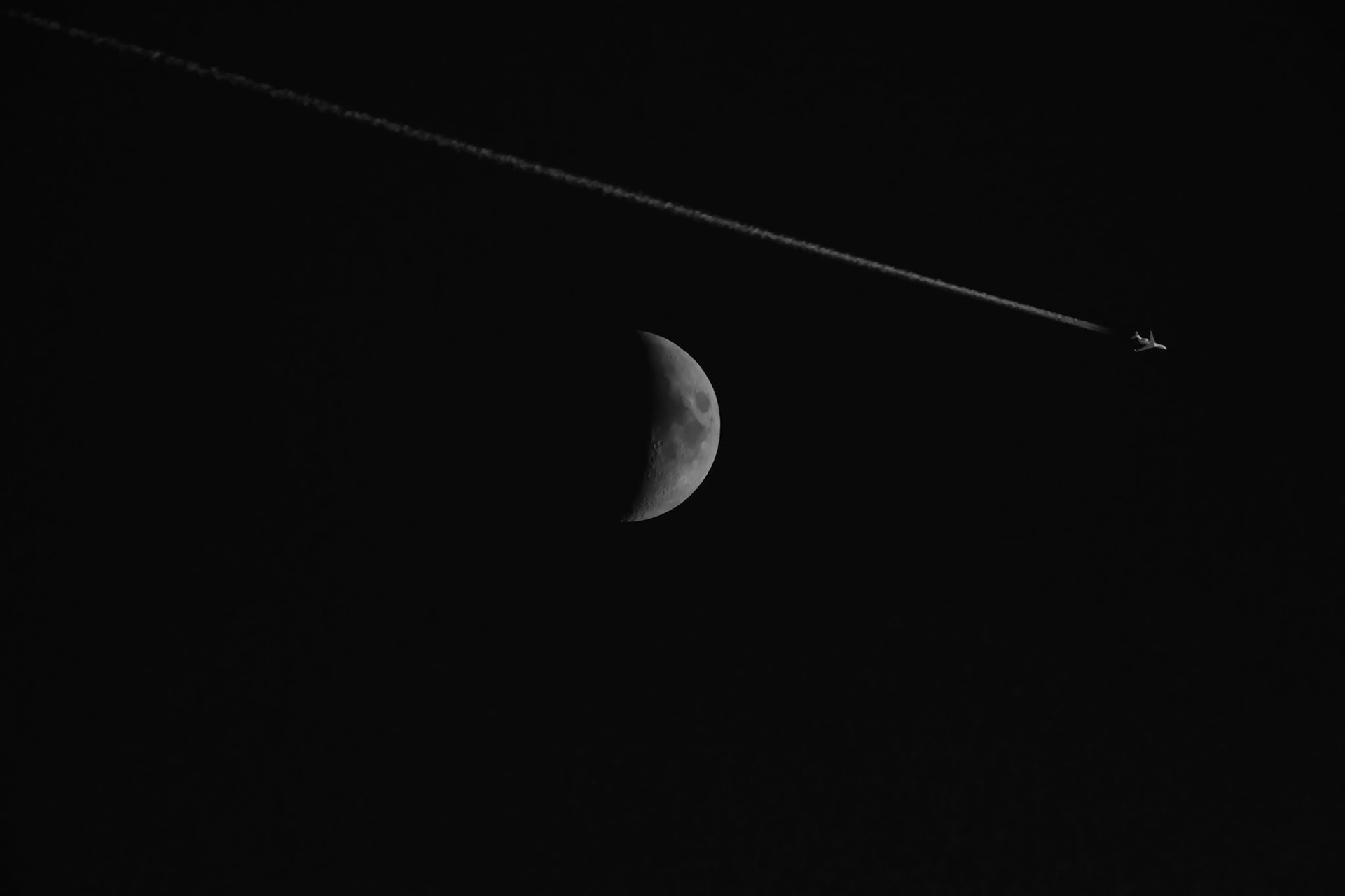The Last Trace. The sky records us only briefly. A line of vapour, a passing silhouette. The moon remembers nothing.