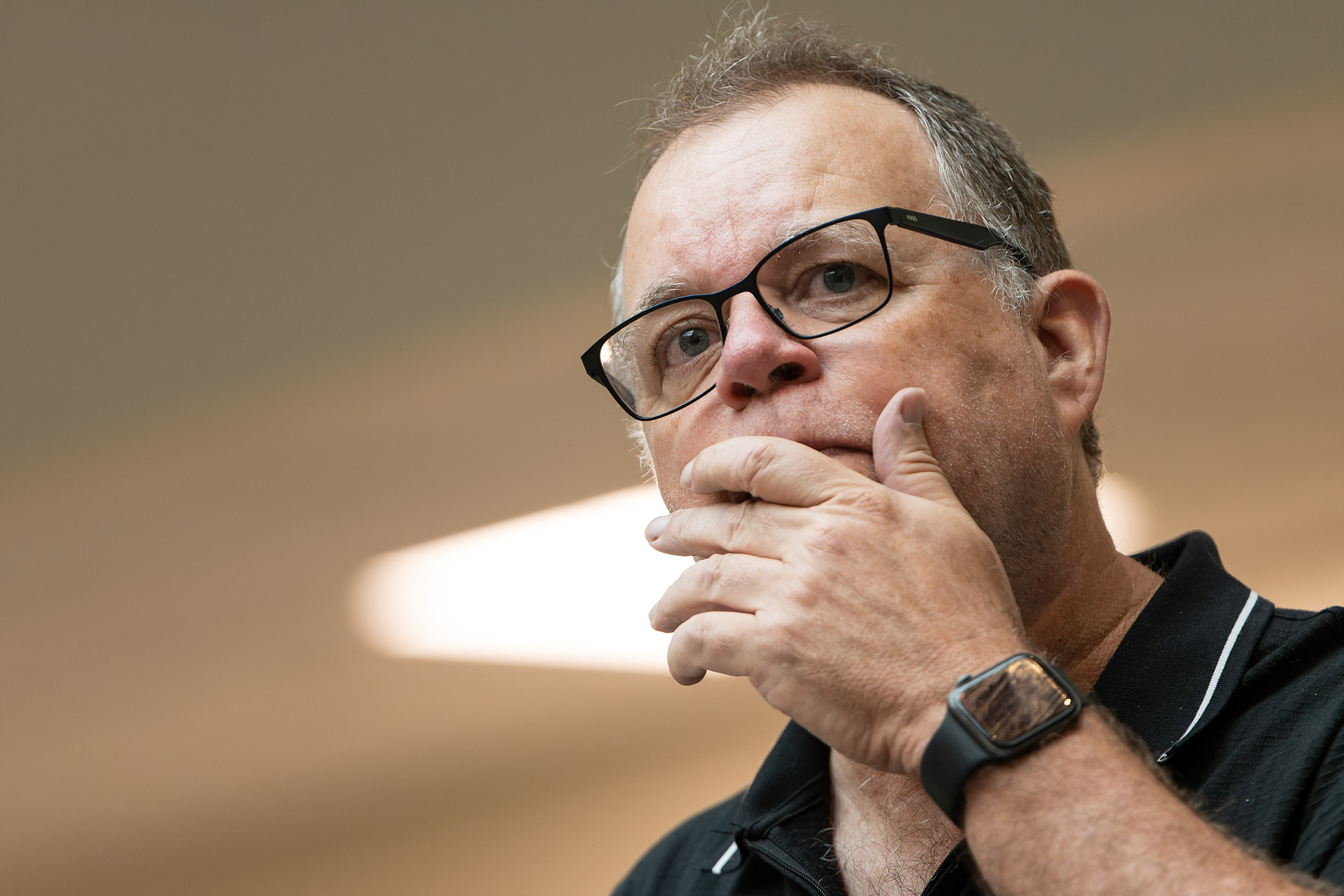 Indiana University Media School Senior Lecturer Steve Layton gives a lecture on design principles to students of the High School Journalism Institute, Wednesday, July 10, 2024, at Franklin Hall in Bloomington, Ind. Layton was formerly Graphics Editor and Senior Artist at the Chicago Tribune for 16 years. (Vincent Hsiao/HSJI)