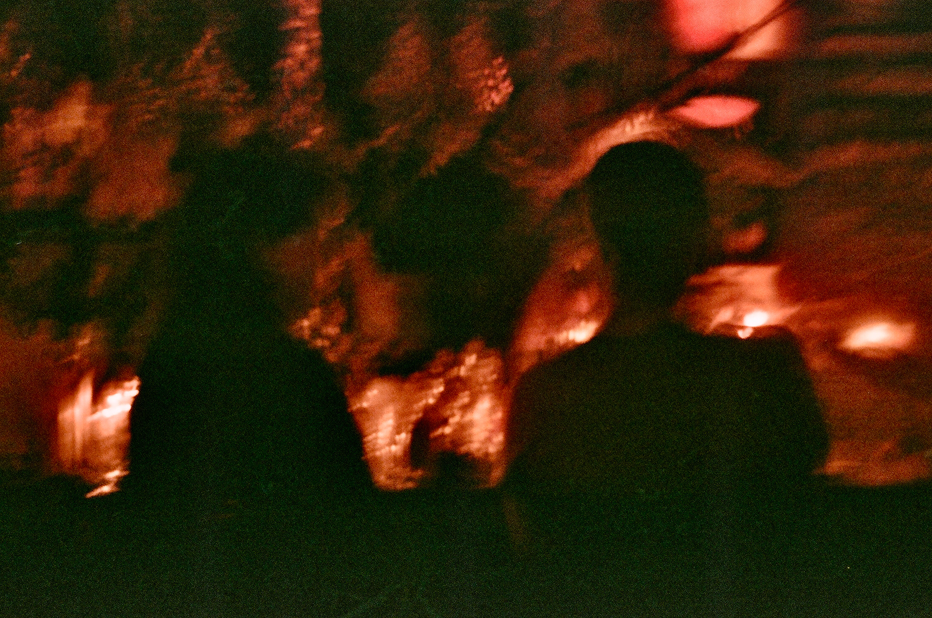 Two women talking. Manhattan, New York. December 2024.