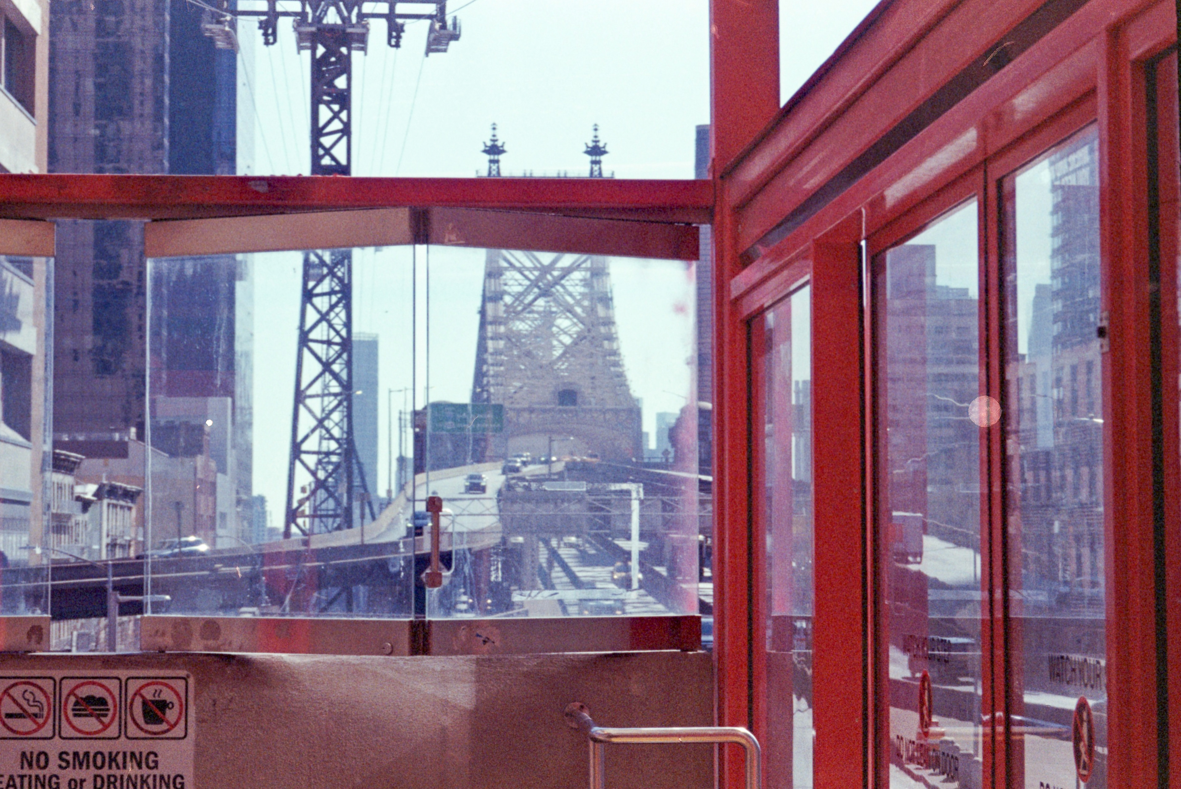 Roosevelt Island Tramway. Manhattan, New York. March 2025.