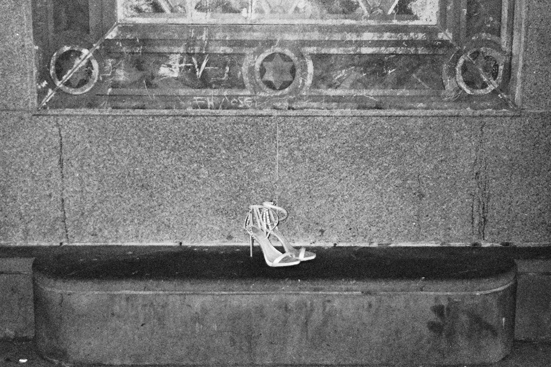 Abandoned heels. Manhattan, New York. May 2025.