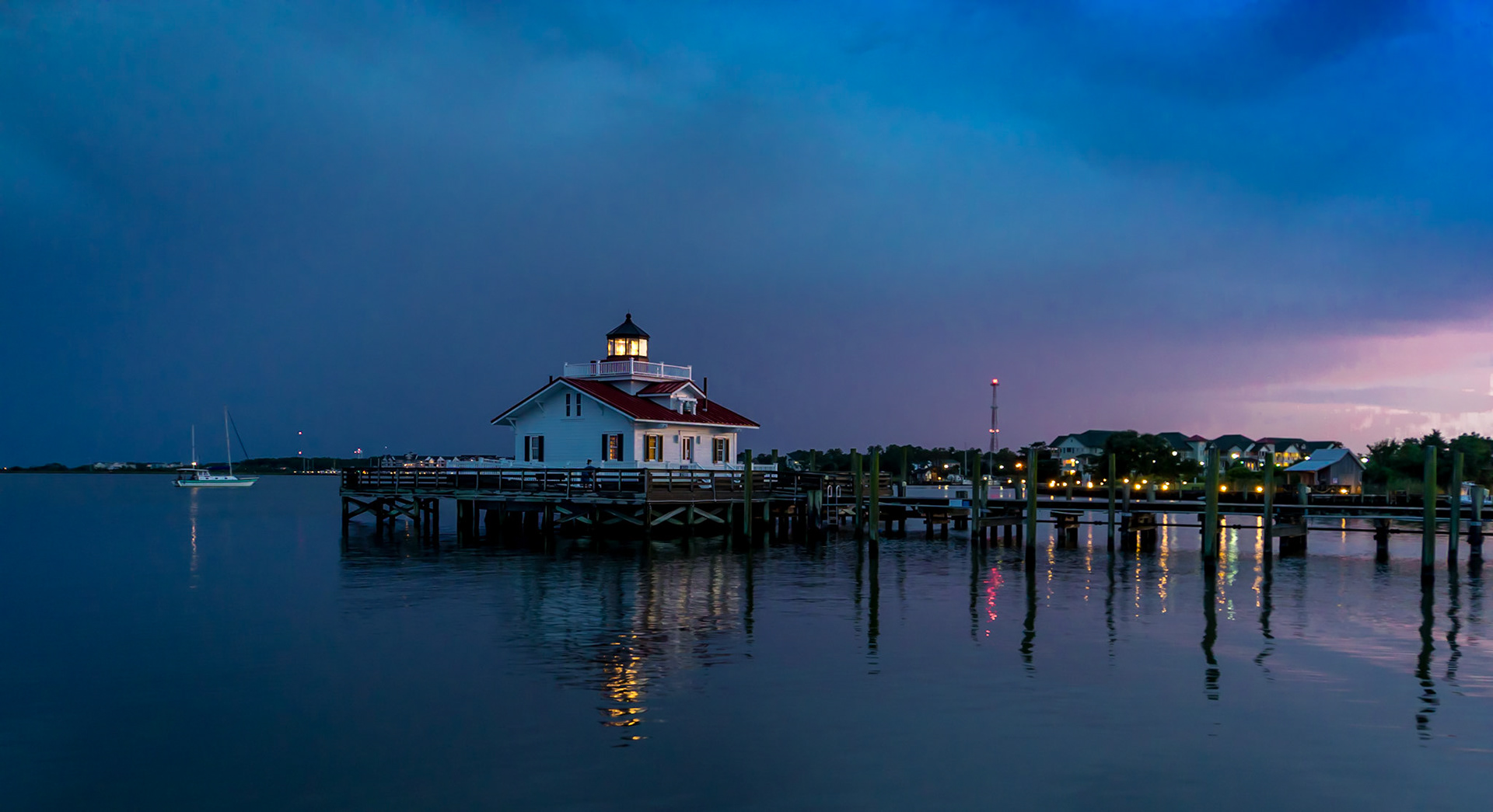 roanoke marshes lighthouse