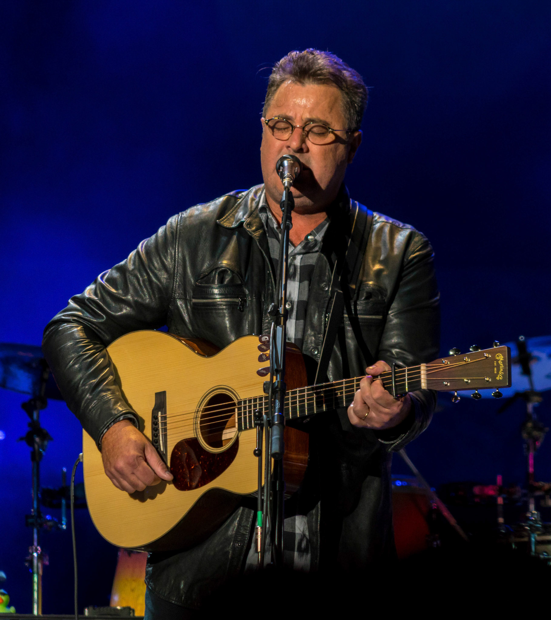 vince gill - new kid in town