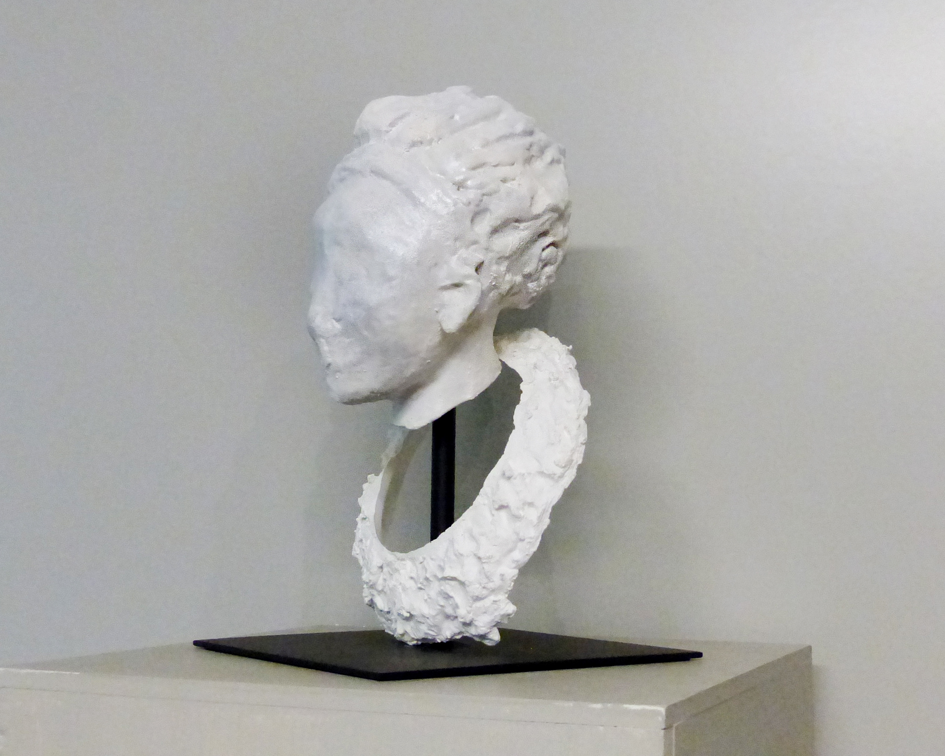 tête Massaï avec collier– pvc & plâtre