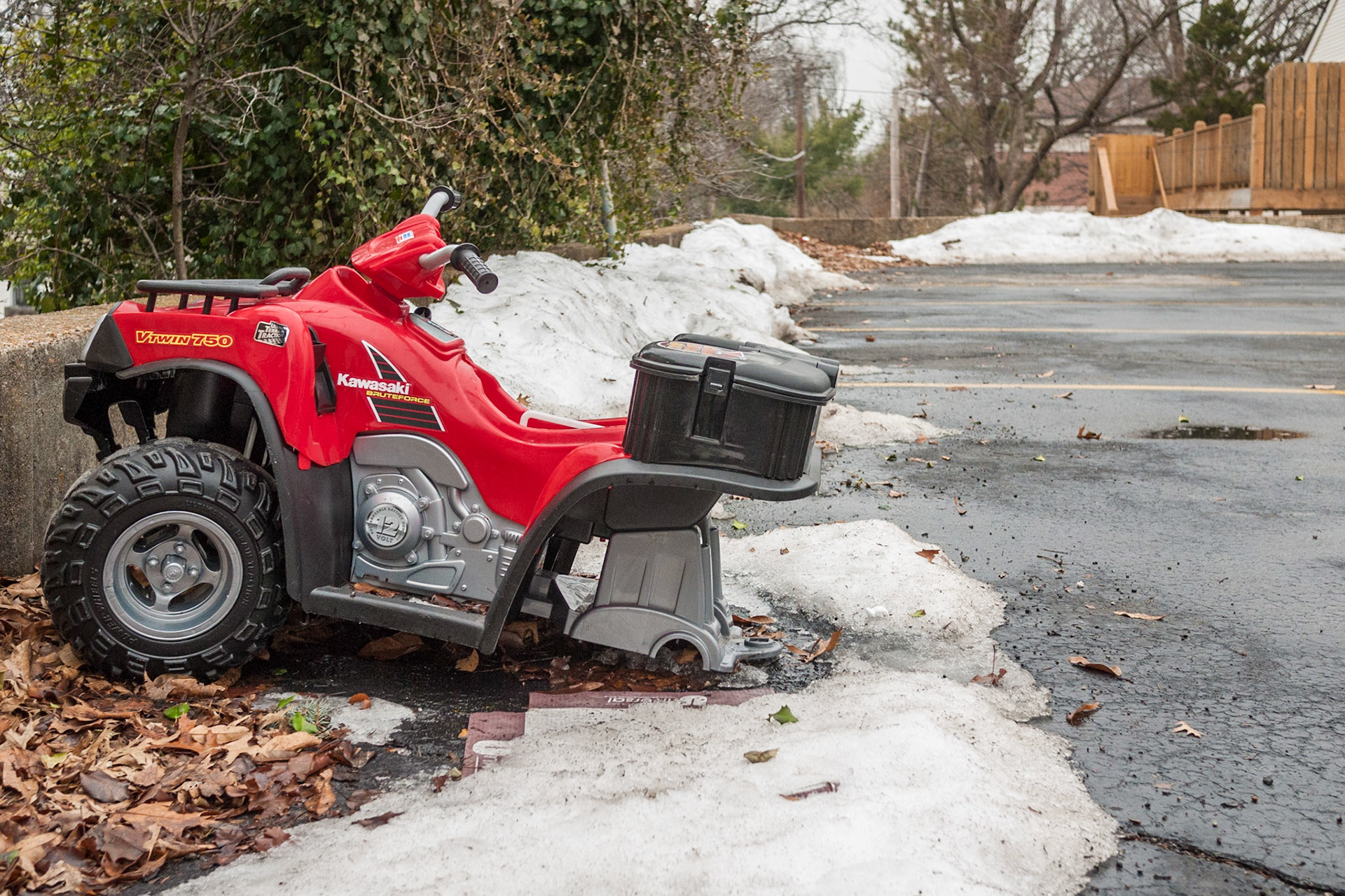Fisher-Price Power Wheels Kawasaki Brute Force Monster Traction Ride On
