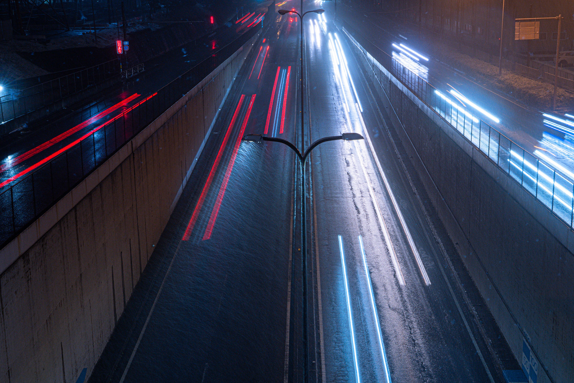 光の騒乱と反射する路面03 / Reflective mayhem by nix 03