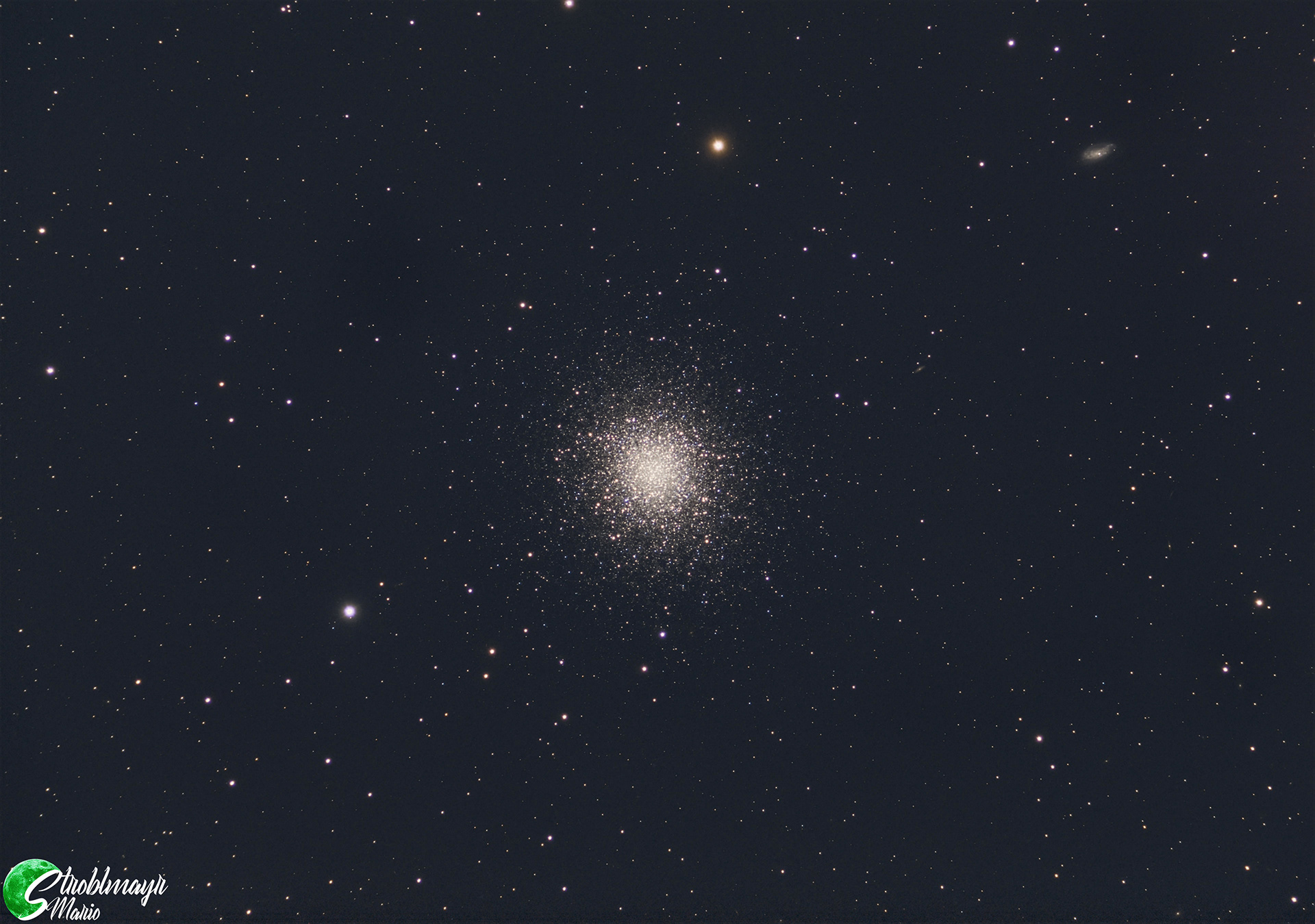 Kugelsternhaufen M13 im Herkules, aufgenommen mit dem 130mm Apo von TS und der ZWO ASI 294 MC Kamera