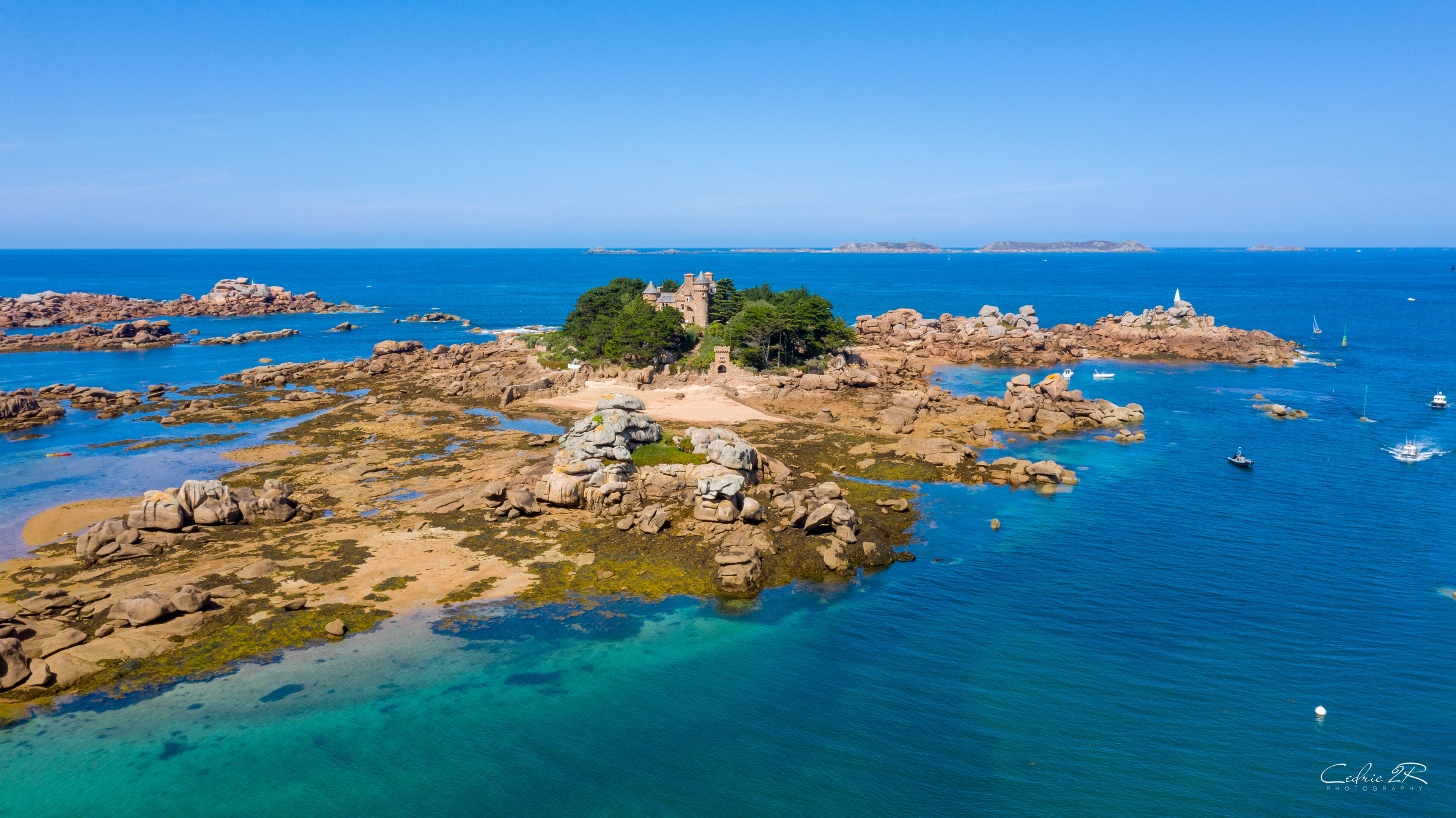Le château de Costaérès, Trégastel