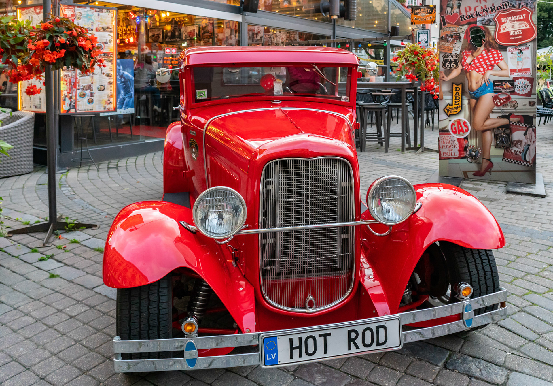 Hienosti entisöity auto