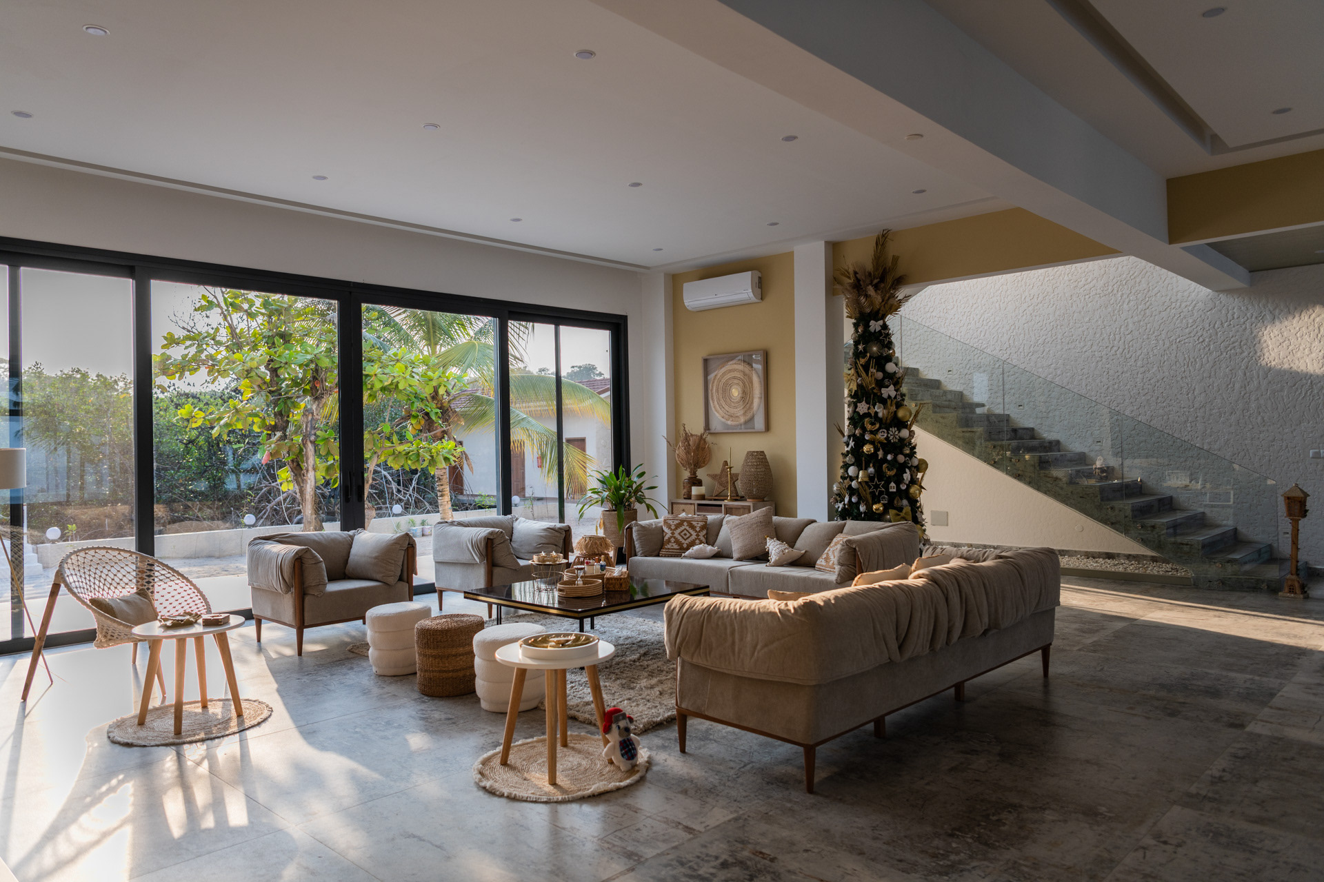 Villa de la Pointe-Denis, Gabon