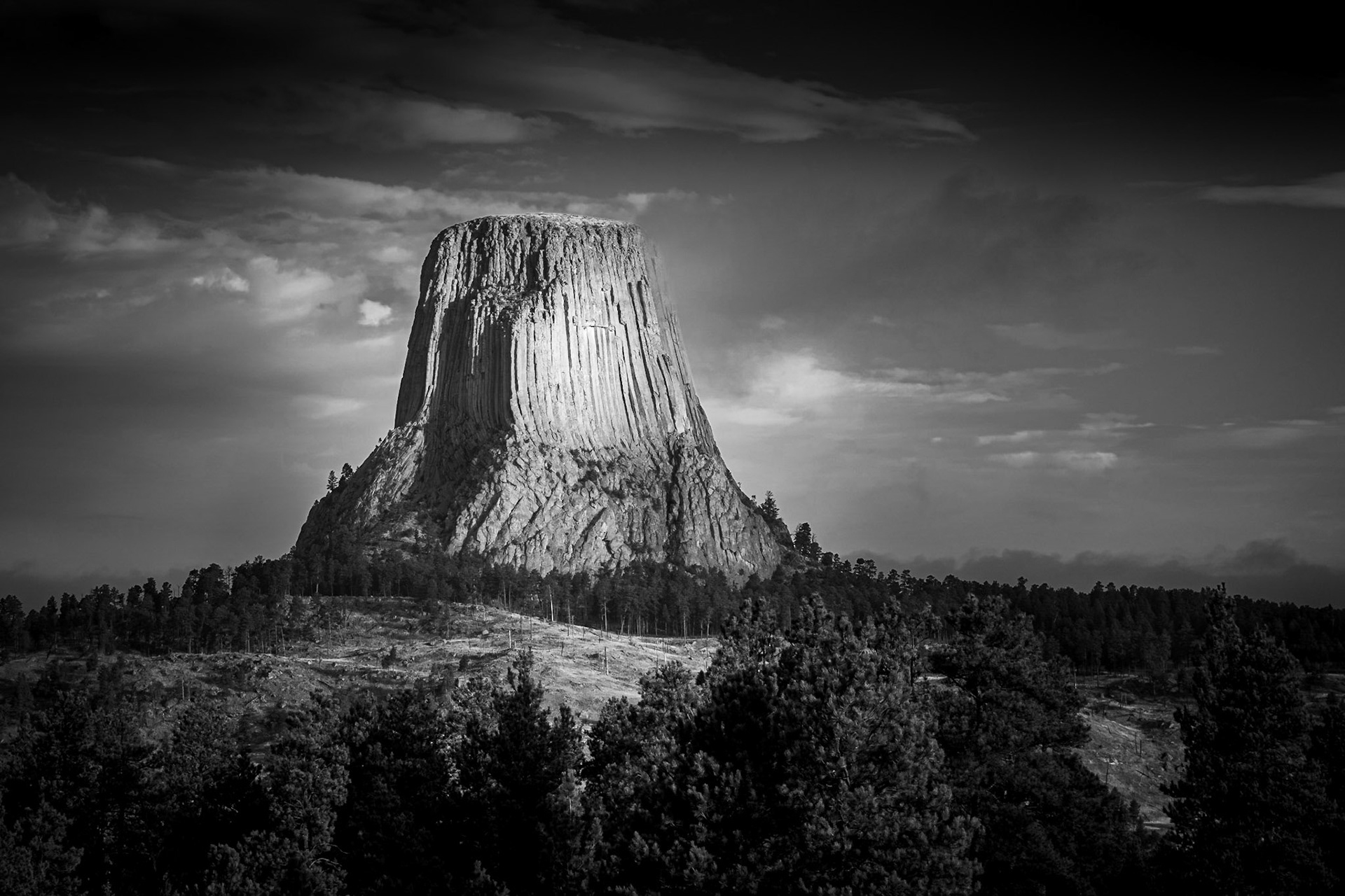 Devil's Tower -The Mountain