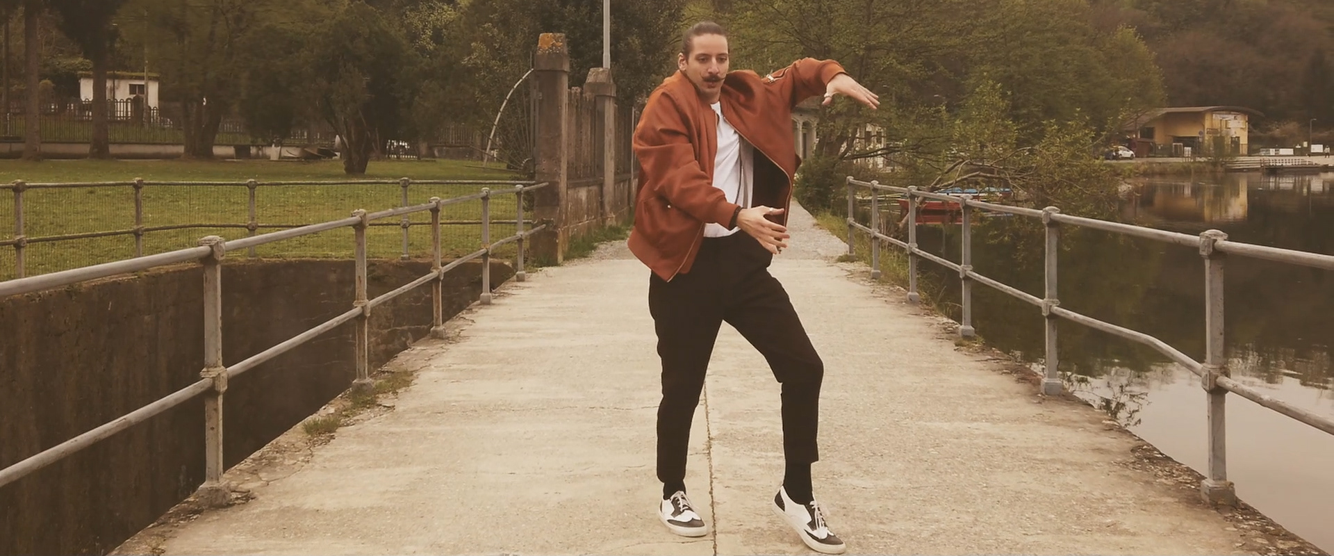 Amos | Insegnante di danza