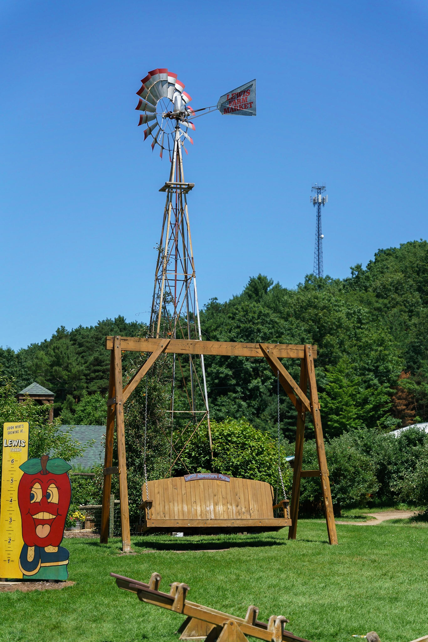 Photo by Jon Roost (www.jonroostphotos.com)