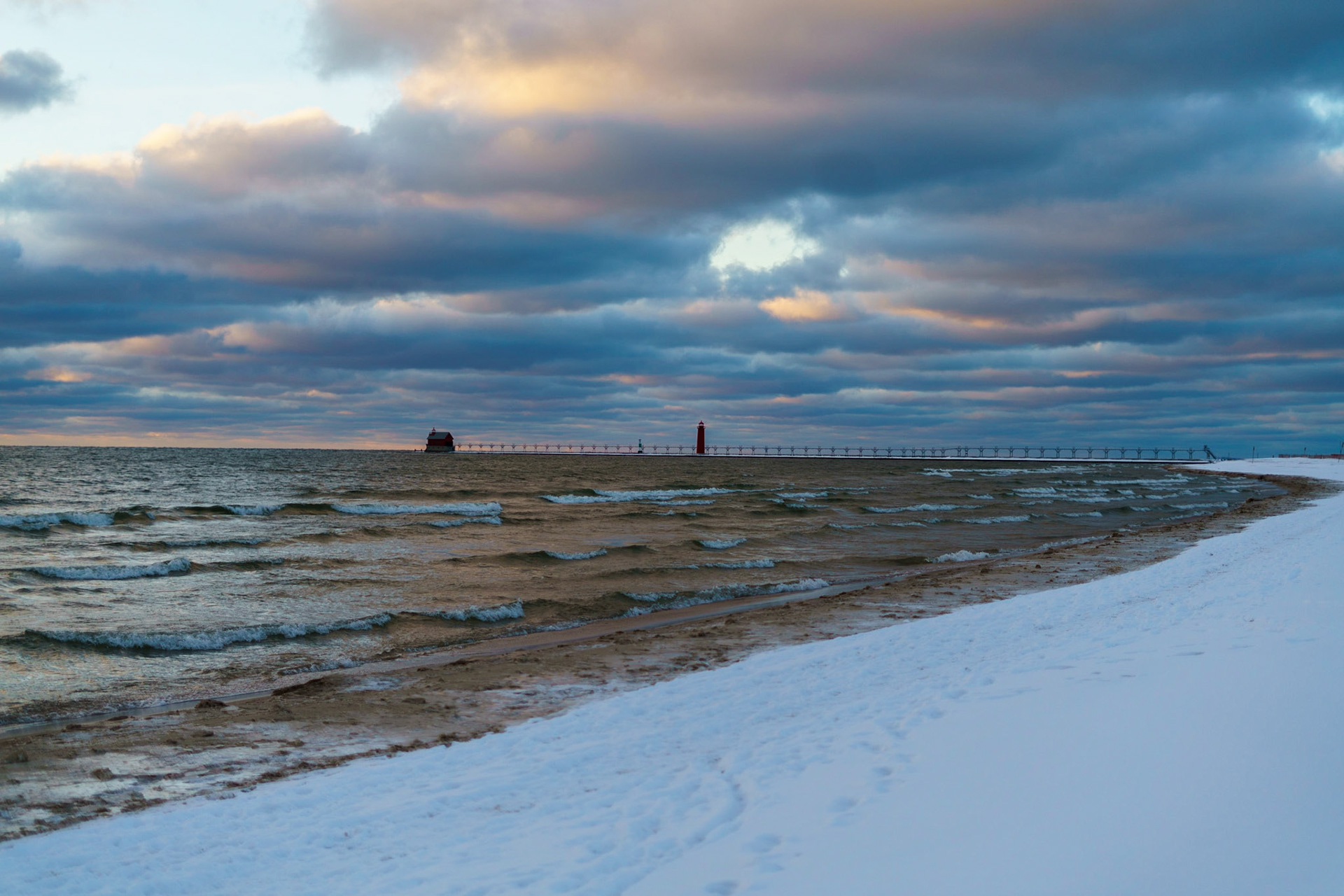 Photo by Jon Roost (www.jonroostphotos.com)