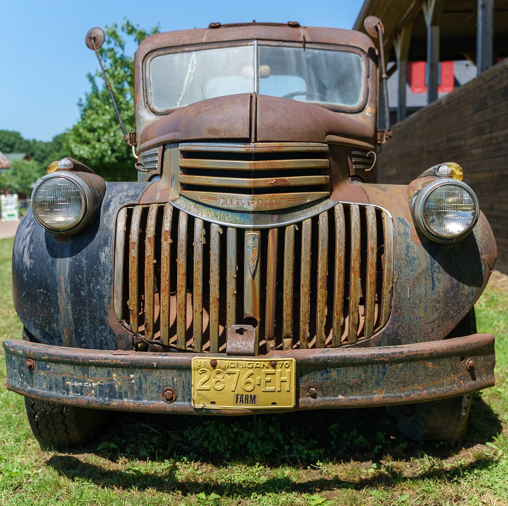 Photo by Jon Roost (www.jonroostphotos.com)