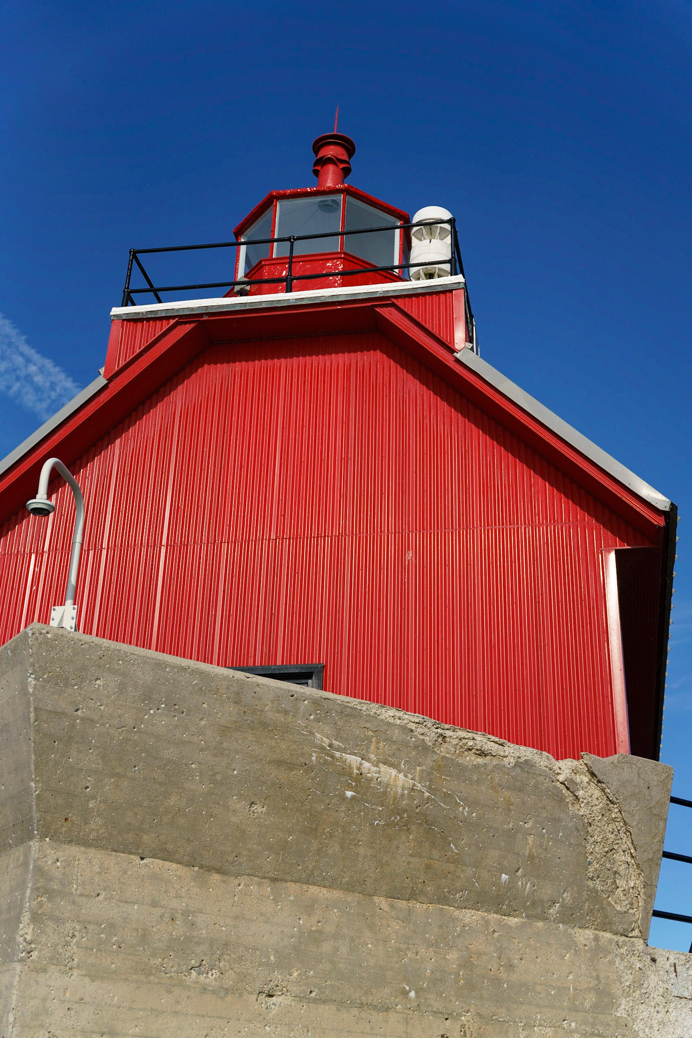 Photo by Jon Roost (www.jonroostphotos.com)