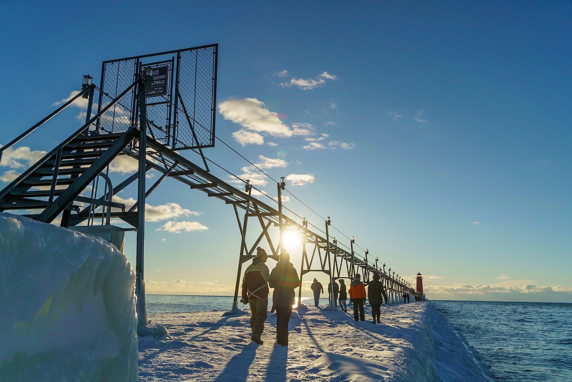 Photo by Jon Roost (www.jonroostphotos.com)