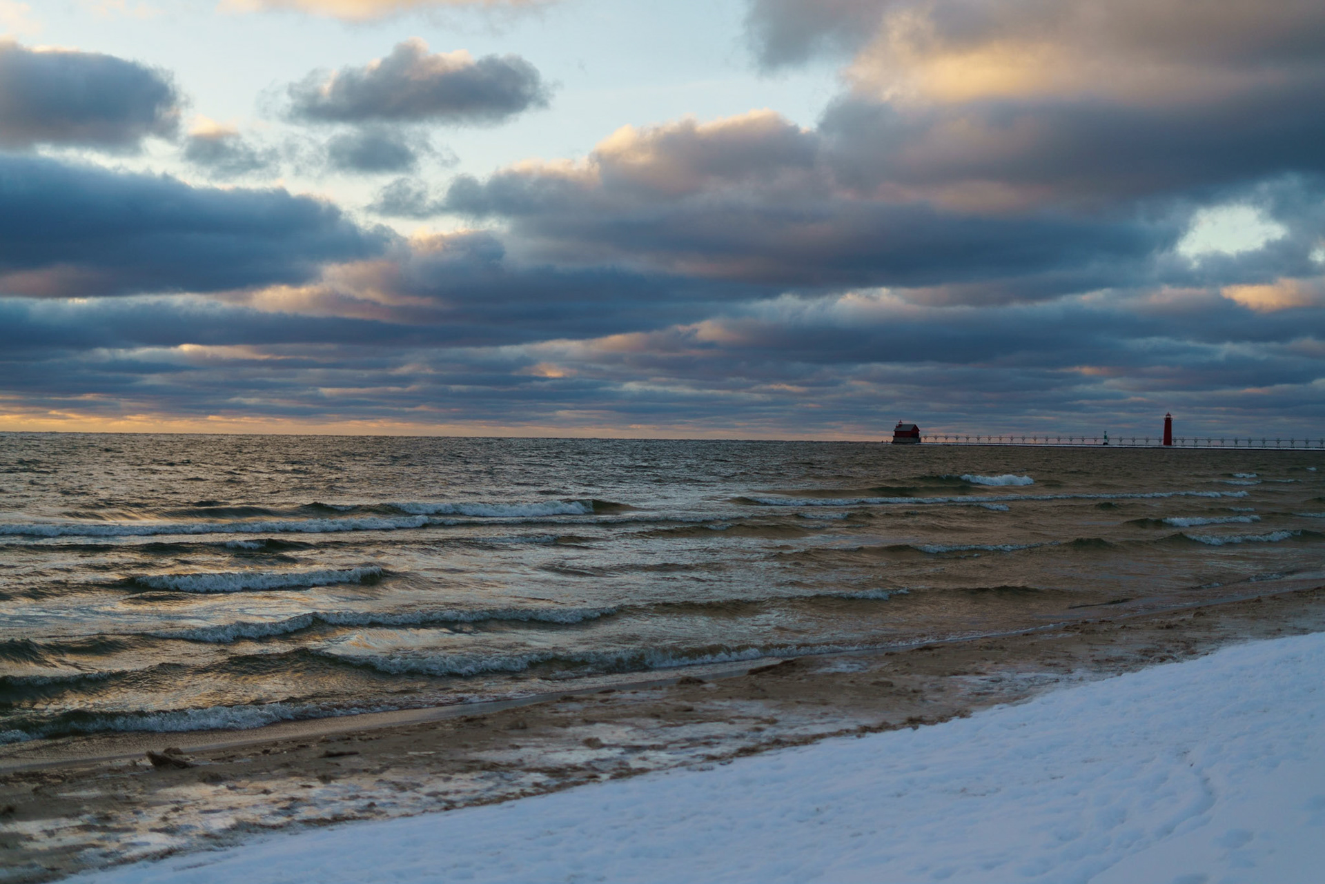 Photo by Jon Roost (www.jonroostphotos.com)