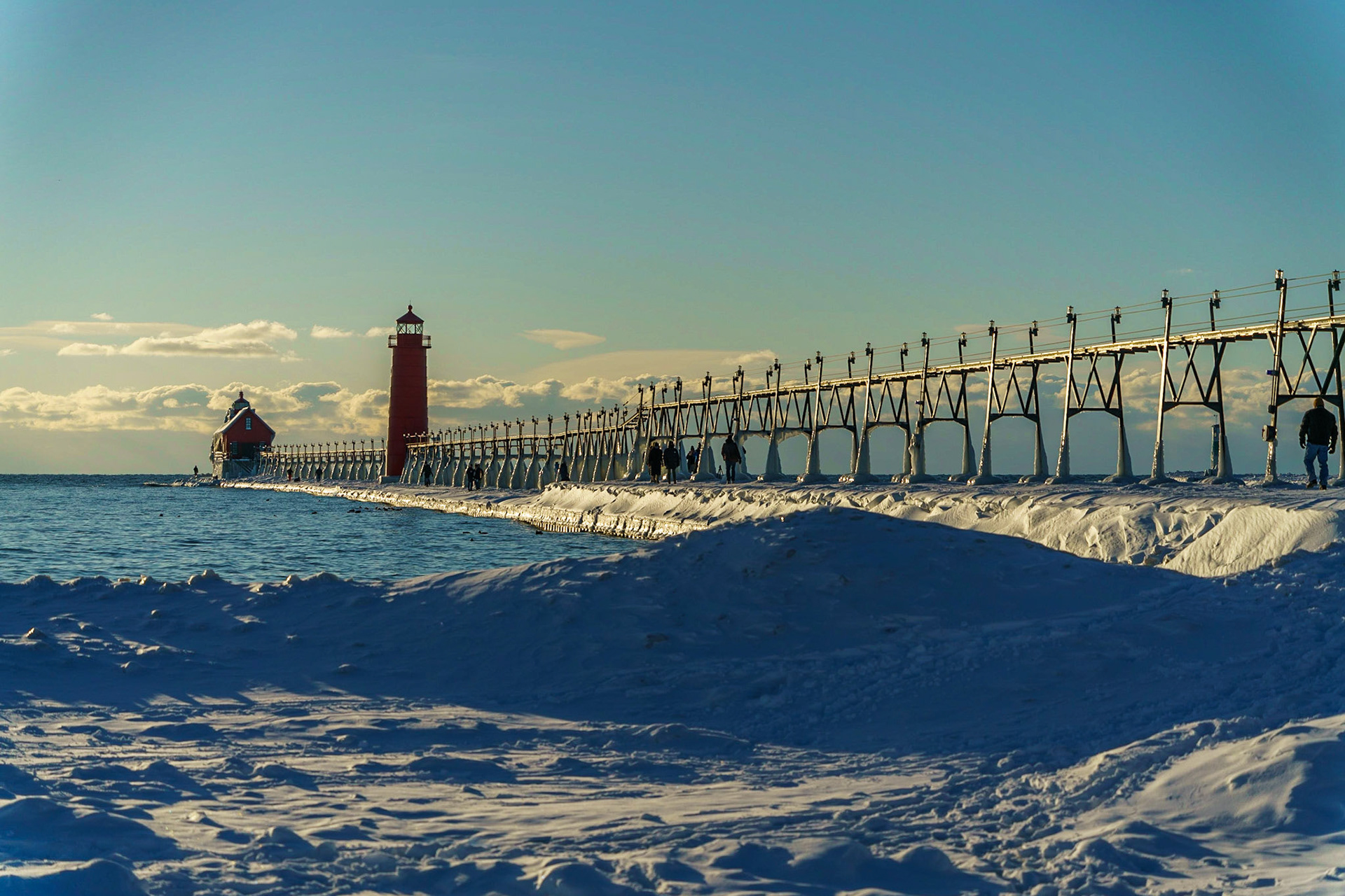 Photo by Jon Roost (www.jonroostphotos.com)