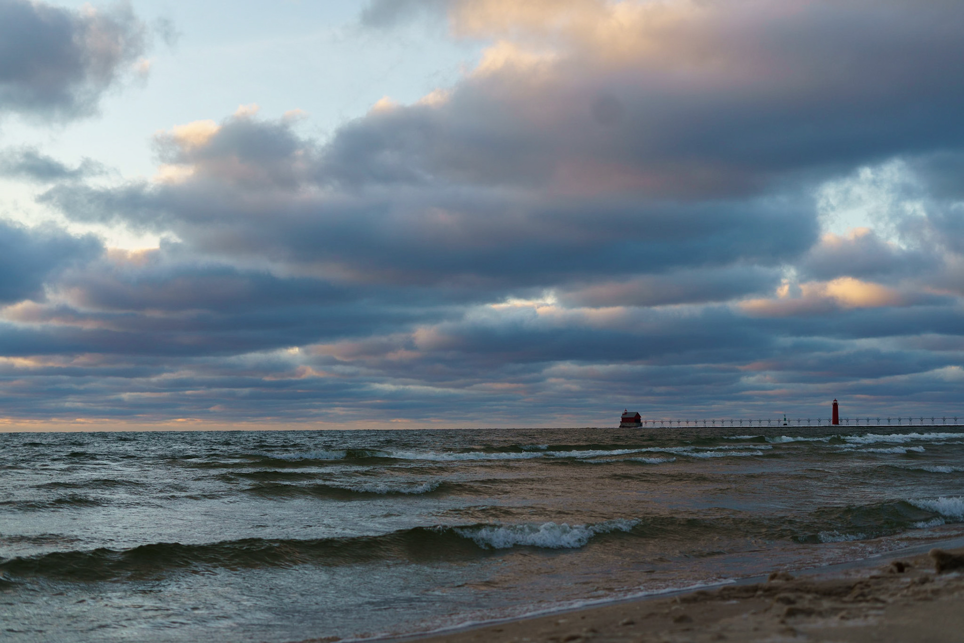 Photo by Jon Roost (www.jonroostphotos.com)