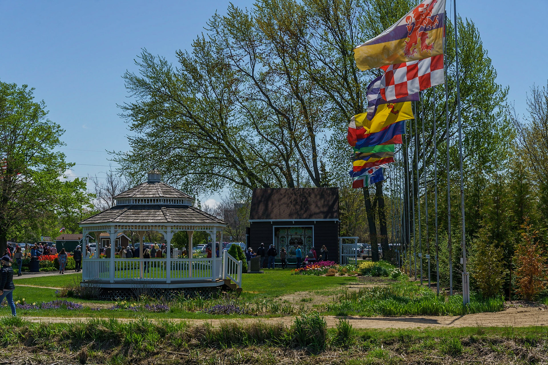 Photo by Jon Roost (www.jonroostphotos.com)