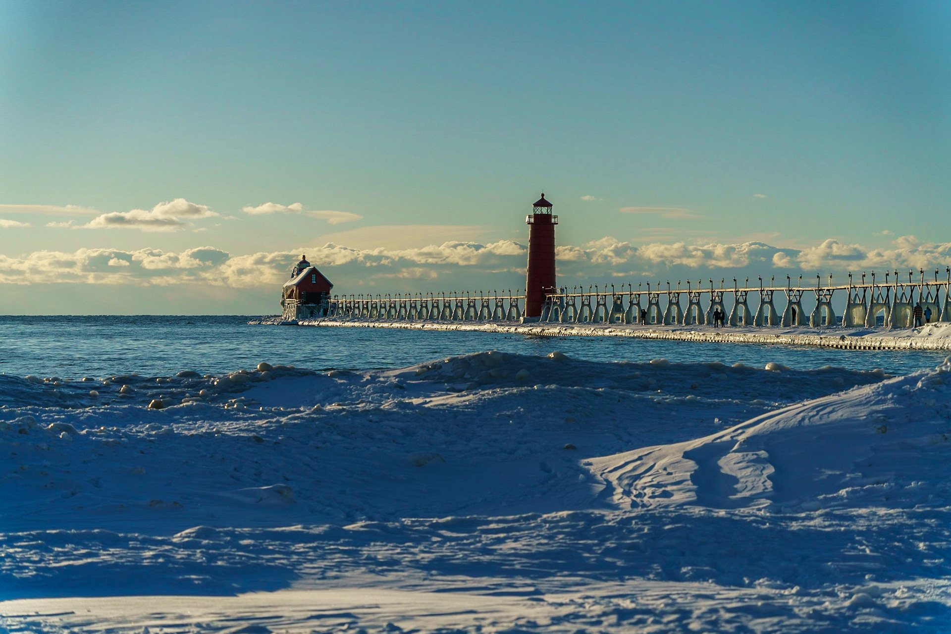 Photo by Jon Roost (www.jonroostphotos.com)