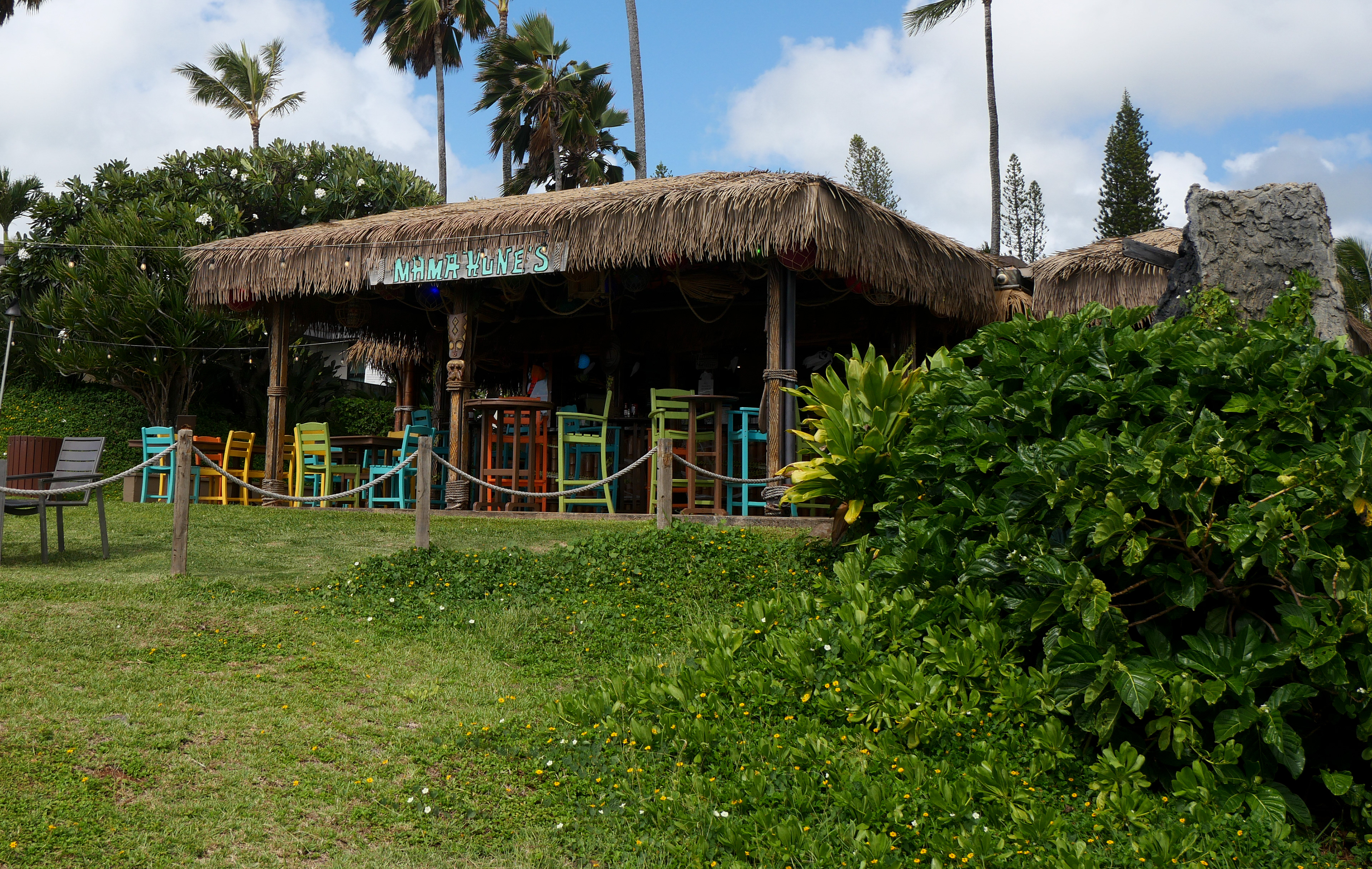 Mamahune's bar