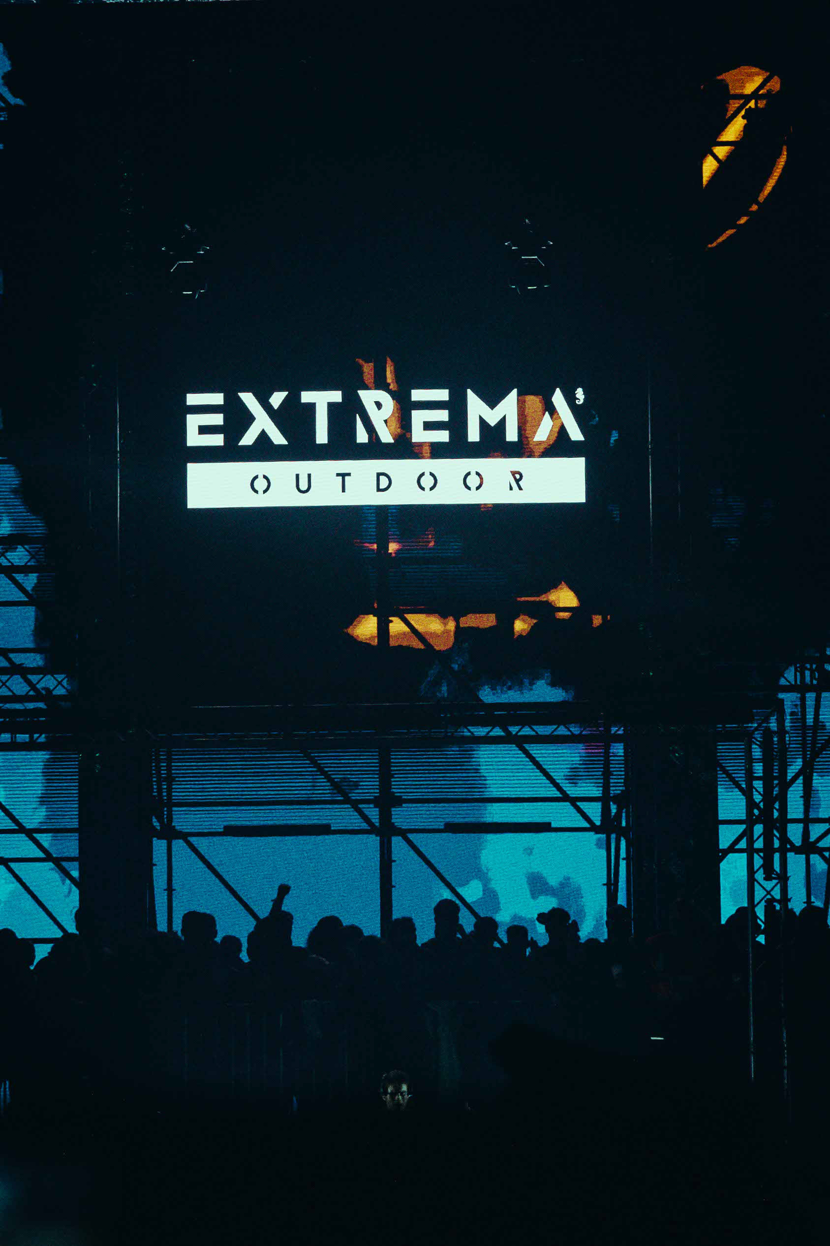 Twen Zoë © Extrema BE