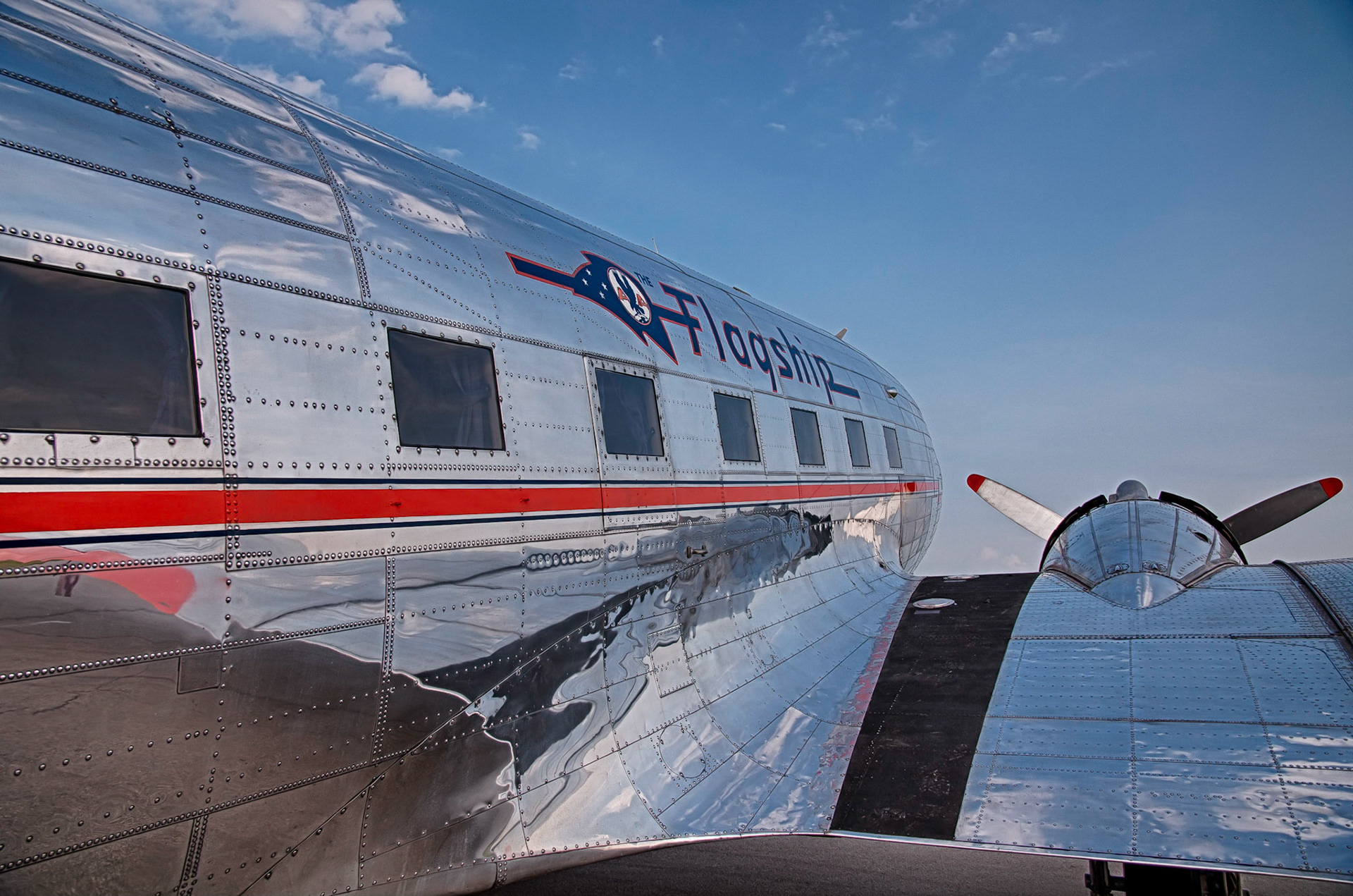 Douglas DC-3