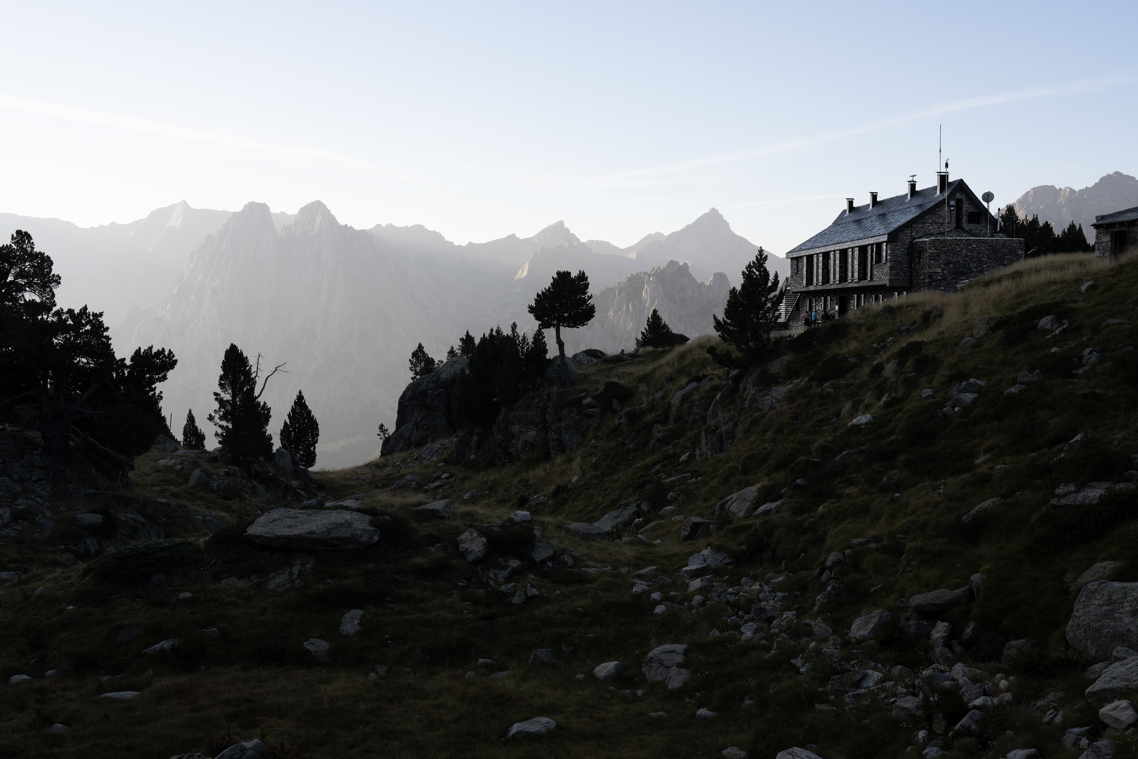 Refugi d'Amitges (2380 m)