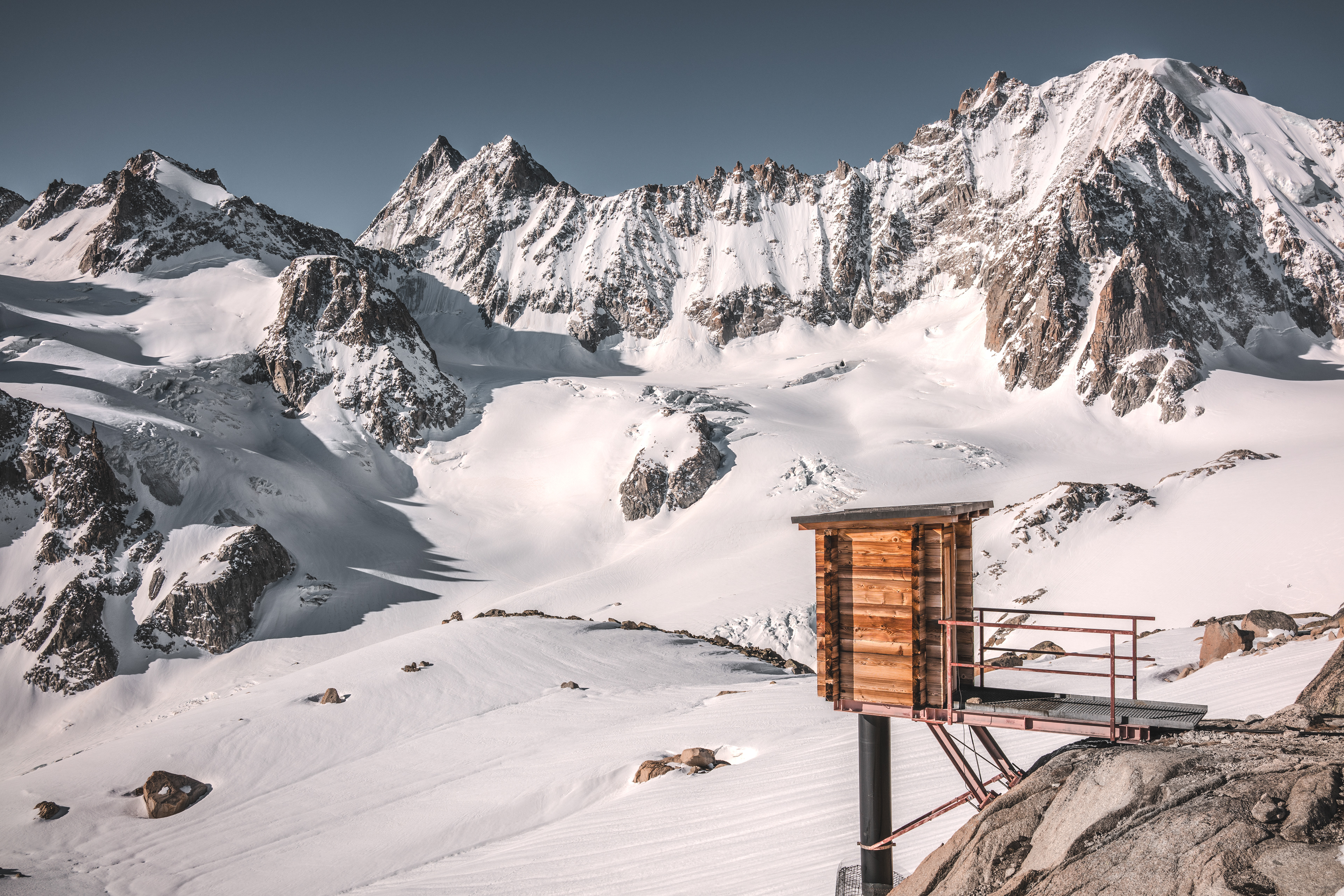 Latrine (2 973 ) and Aiguille d'Argentière (3898 m) behind Glacier de Salienaz