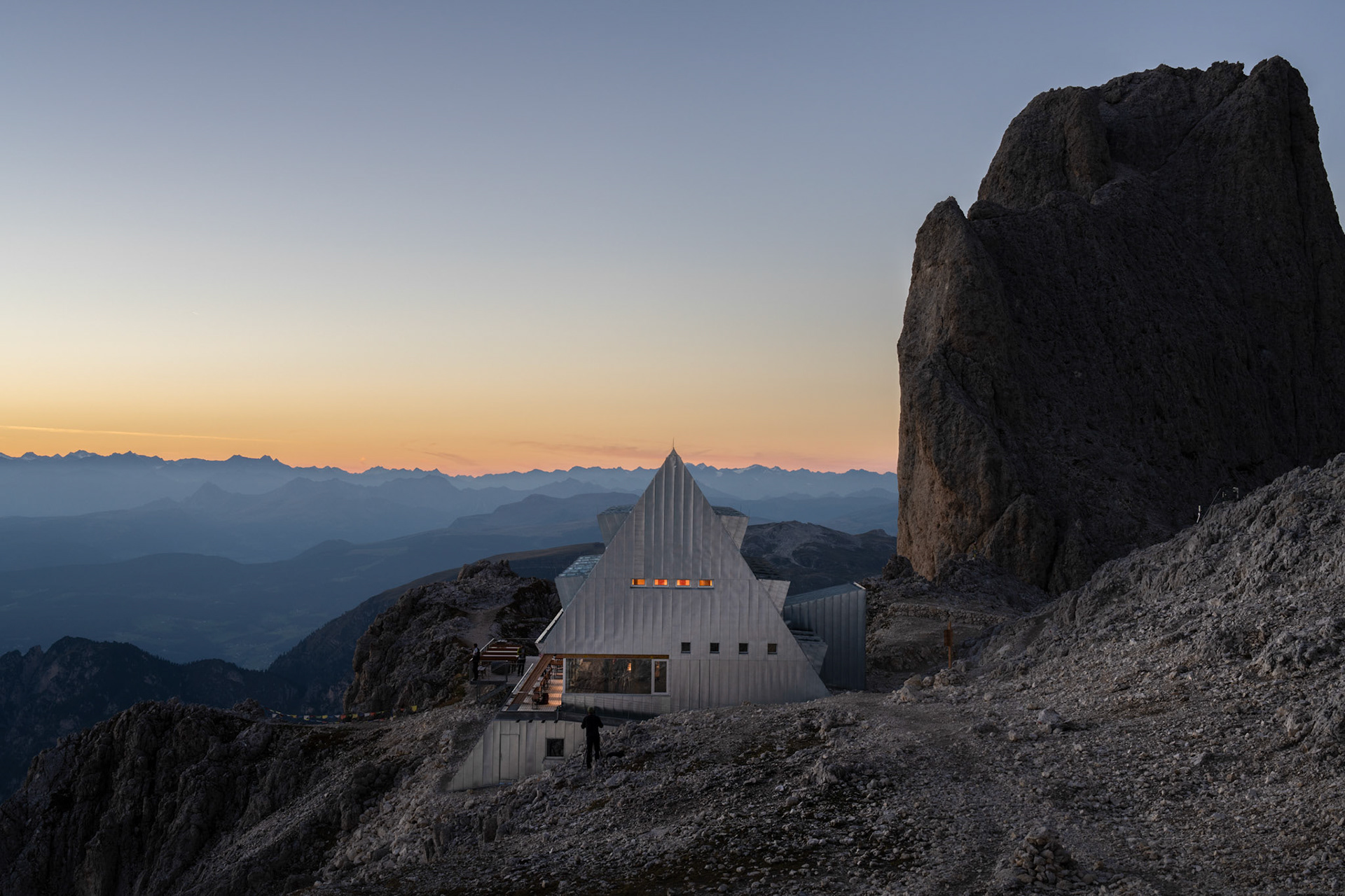 Rifugio Passo Santner (2734 m)