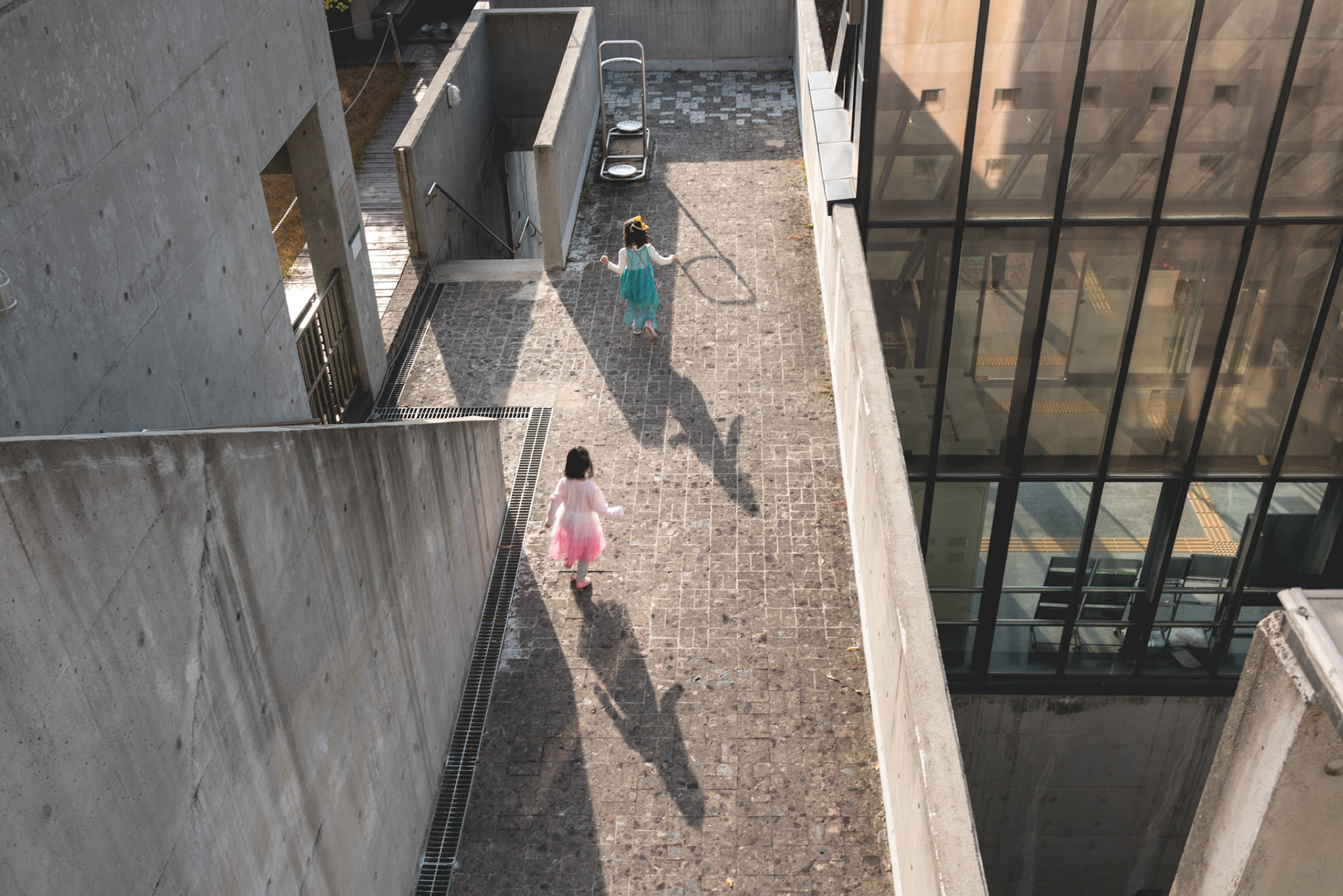 Children playing at Eunpyeong Public Library