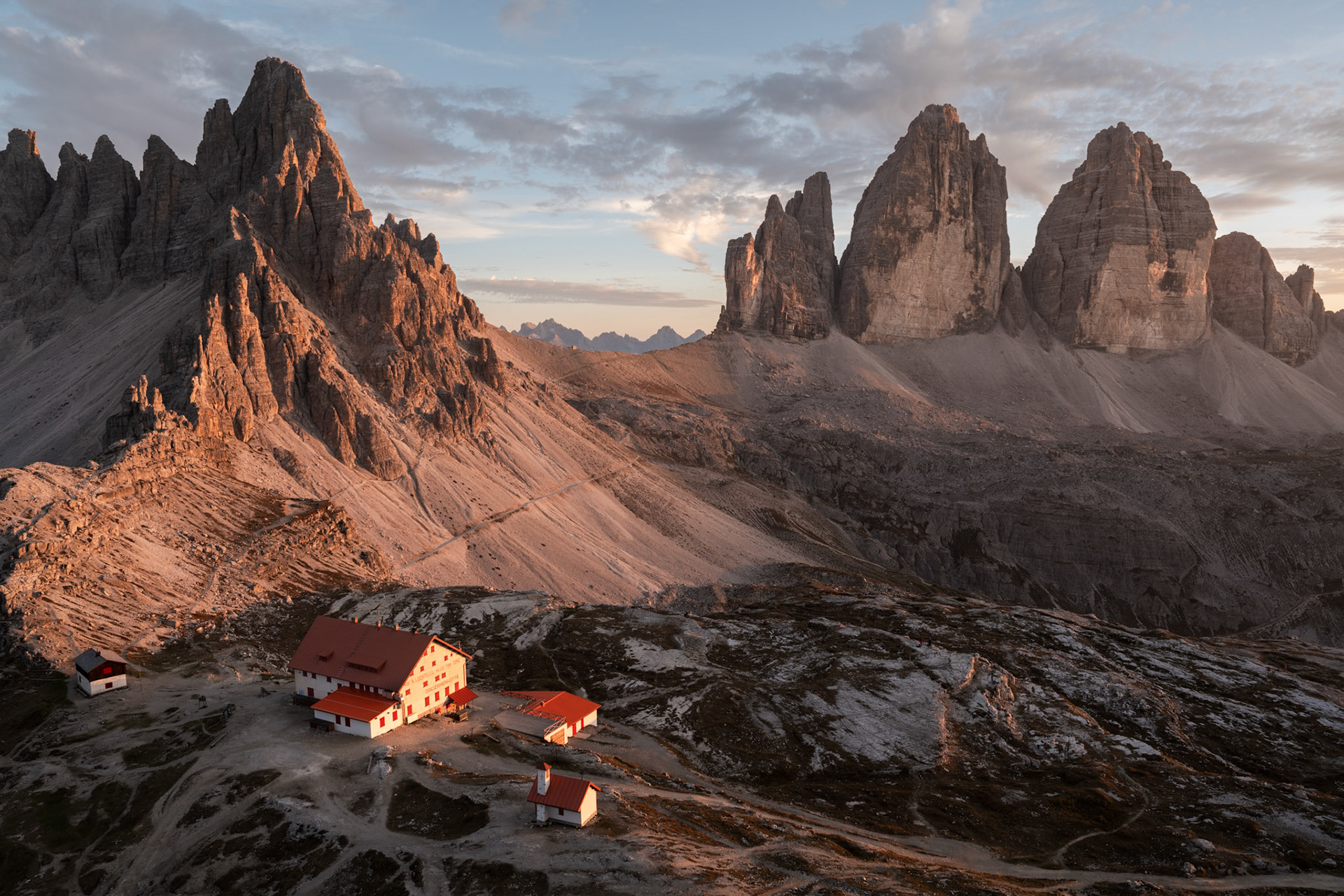 Rifugio Antonio Locatelli (2405 m)