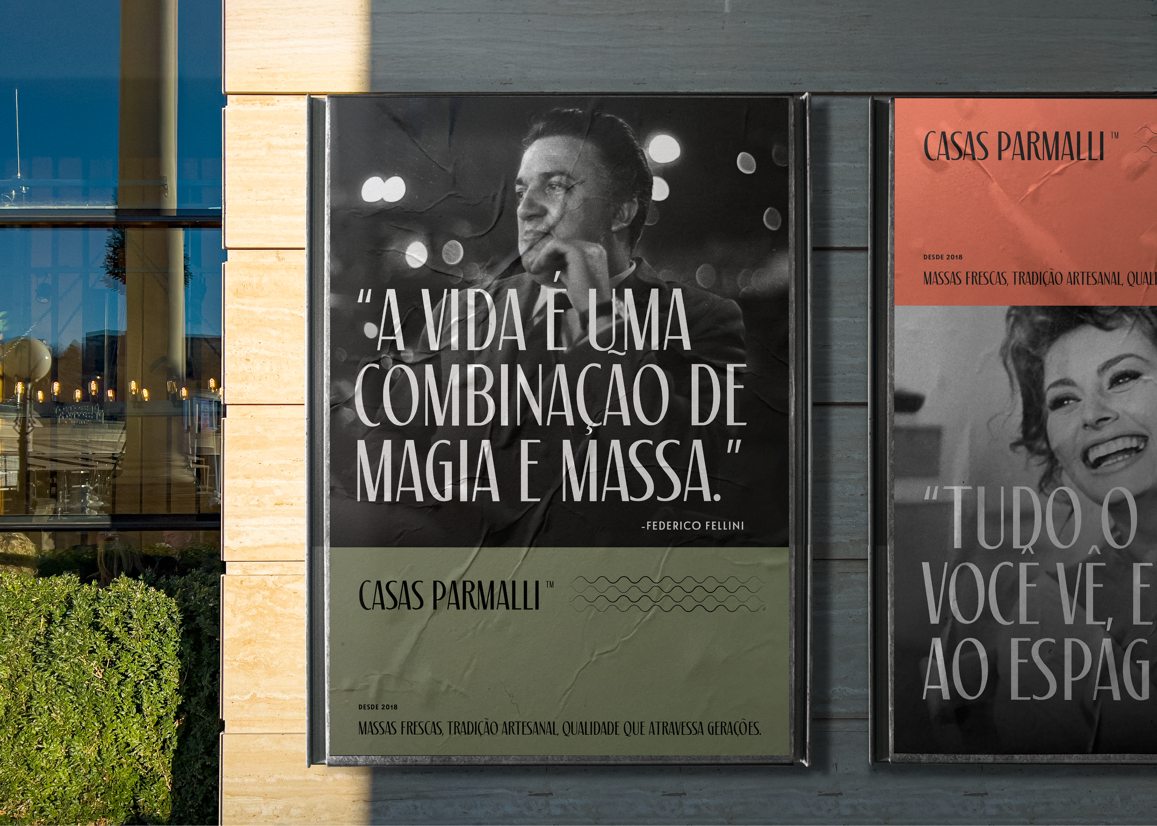 Cartaz de branding Casas Parmalli com design vintage e tipografia italiana destacando tradição da marca