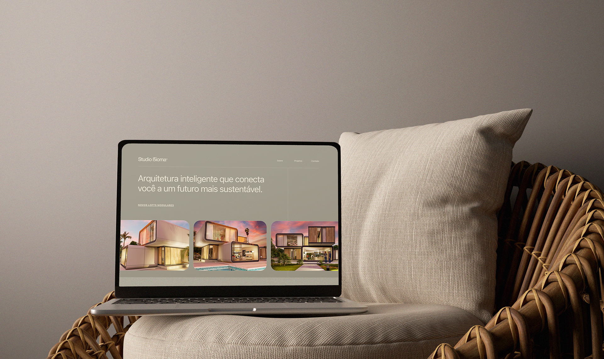 Mockup do site do Studio Bioma com identidade visual aplicada ao ambiente digital – presença de marca contemporânea.