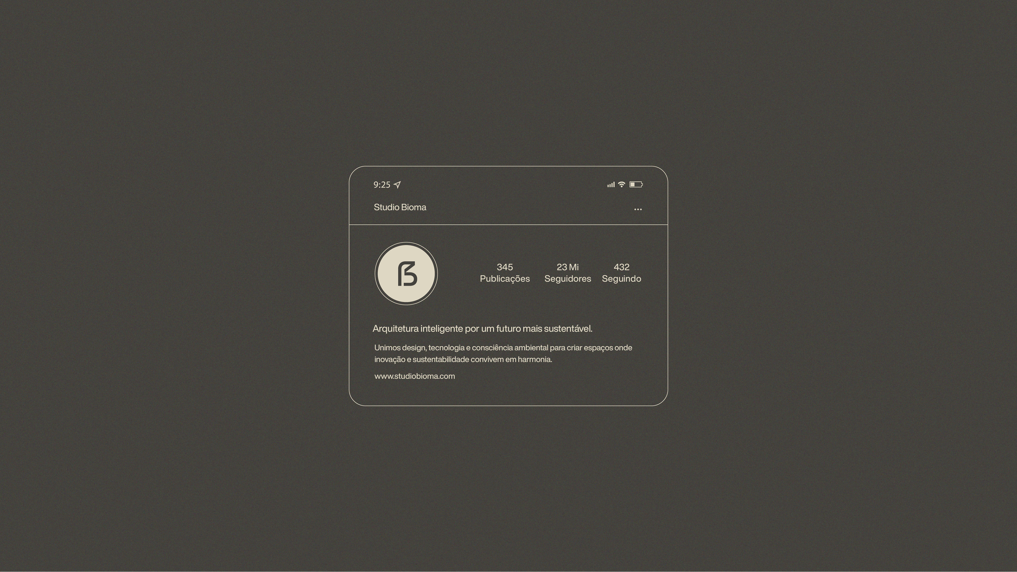 Mockup de perfil do Instagram do Studio Bioma com identidade visual aplicada ao ambiente digital – presença de marca contemporânea.