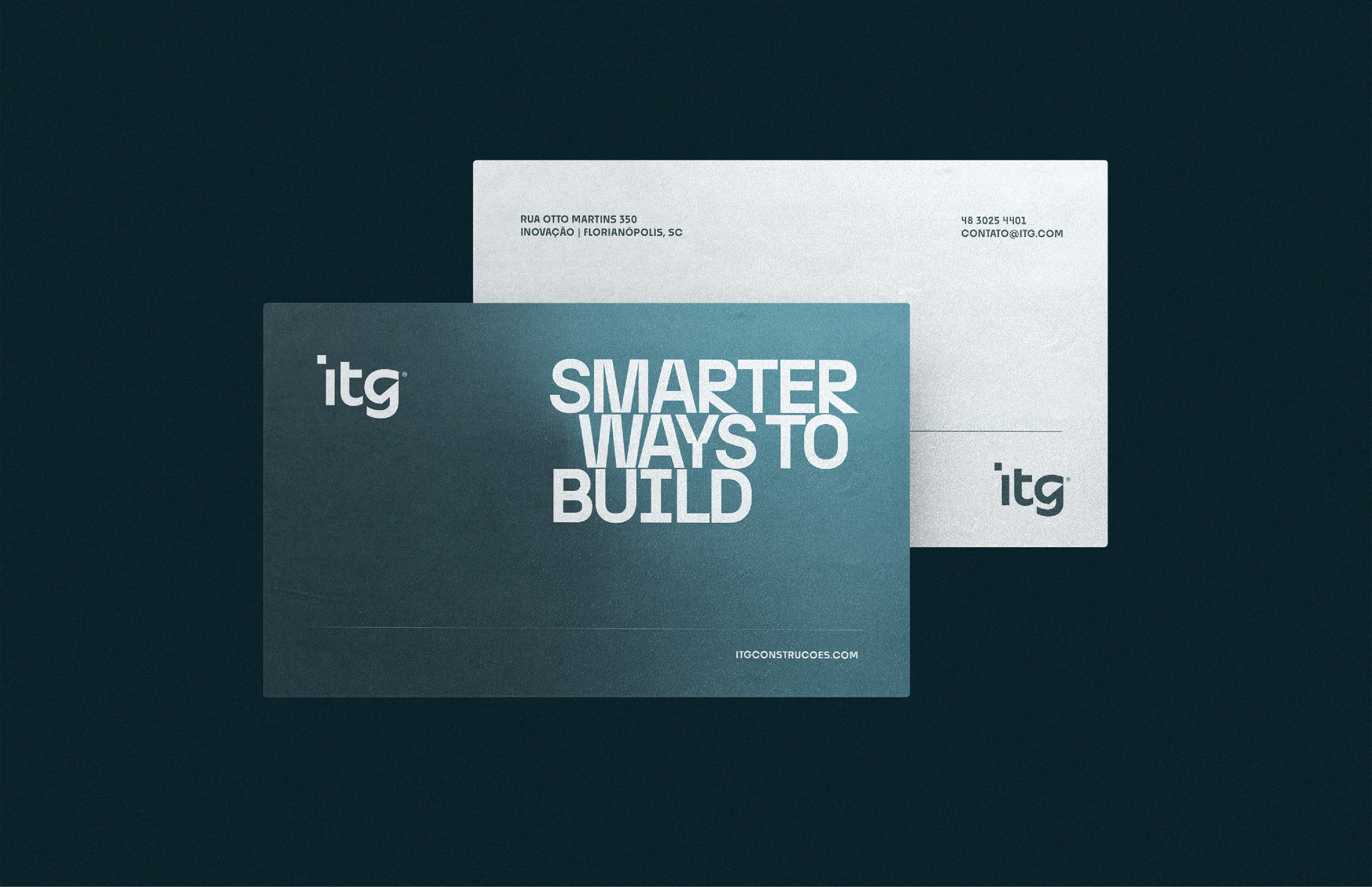 Cartão de visita itg com identidade visual minimalista e tipografia contemporânea, destacando o conceito de Branding e design corporativo.