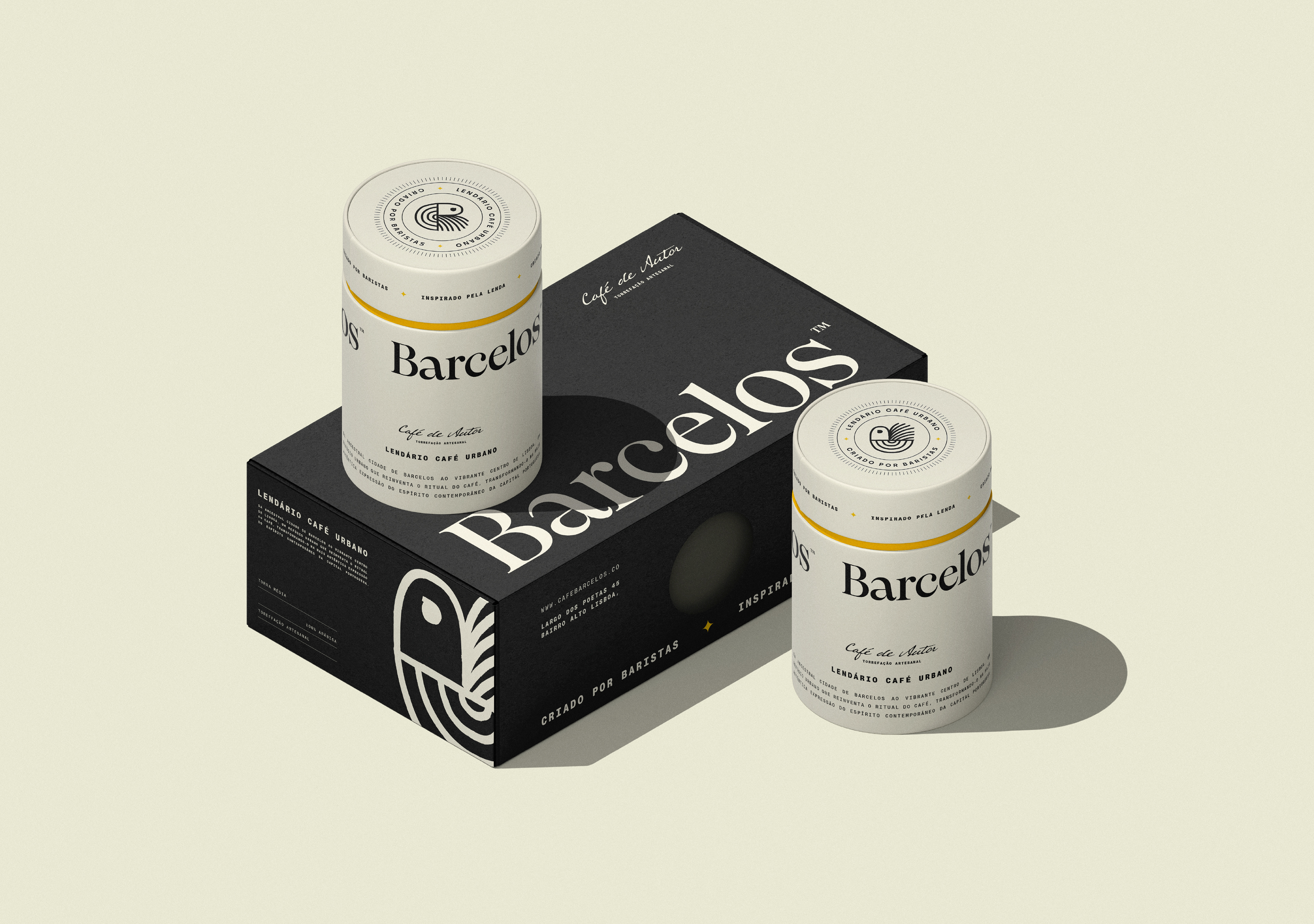 Latas e caixa de café com logo Barcelos, design minimalista e aplicação coerente da identidade visual, reforçando branding premium.