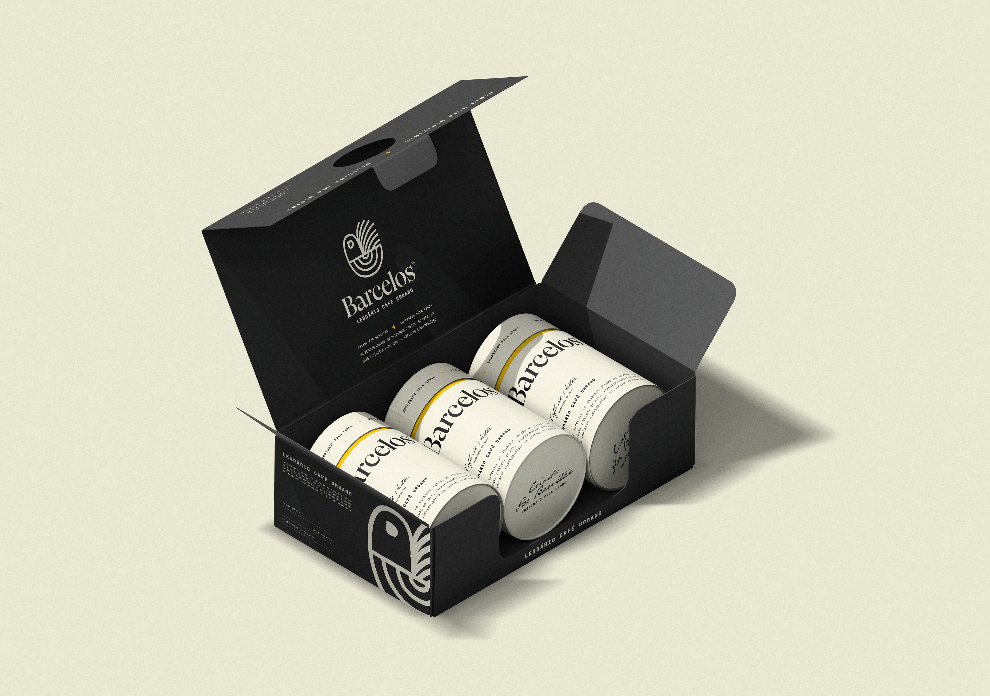 Embalagens de café minimalistas com logo Barcelos, design clean e tipografia elegante, exemplo de identidade visual bem estruturada e branding contemporâneo.