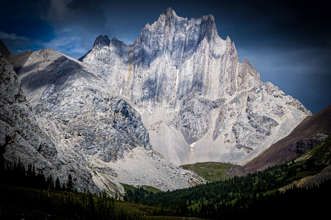 Tombstone Mountain, Alberta