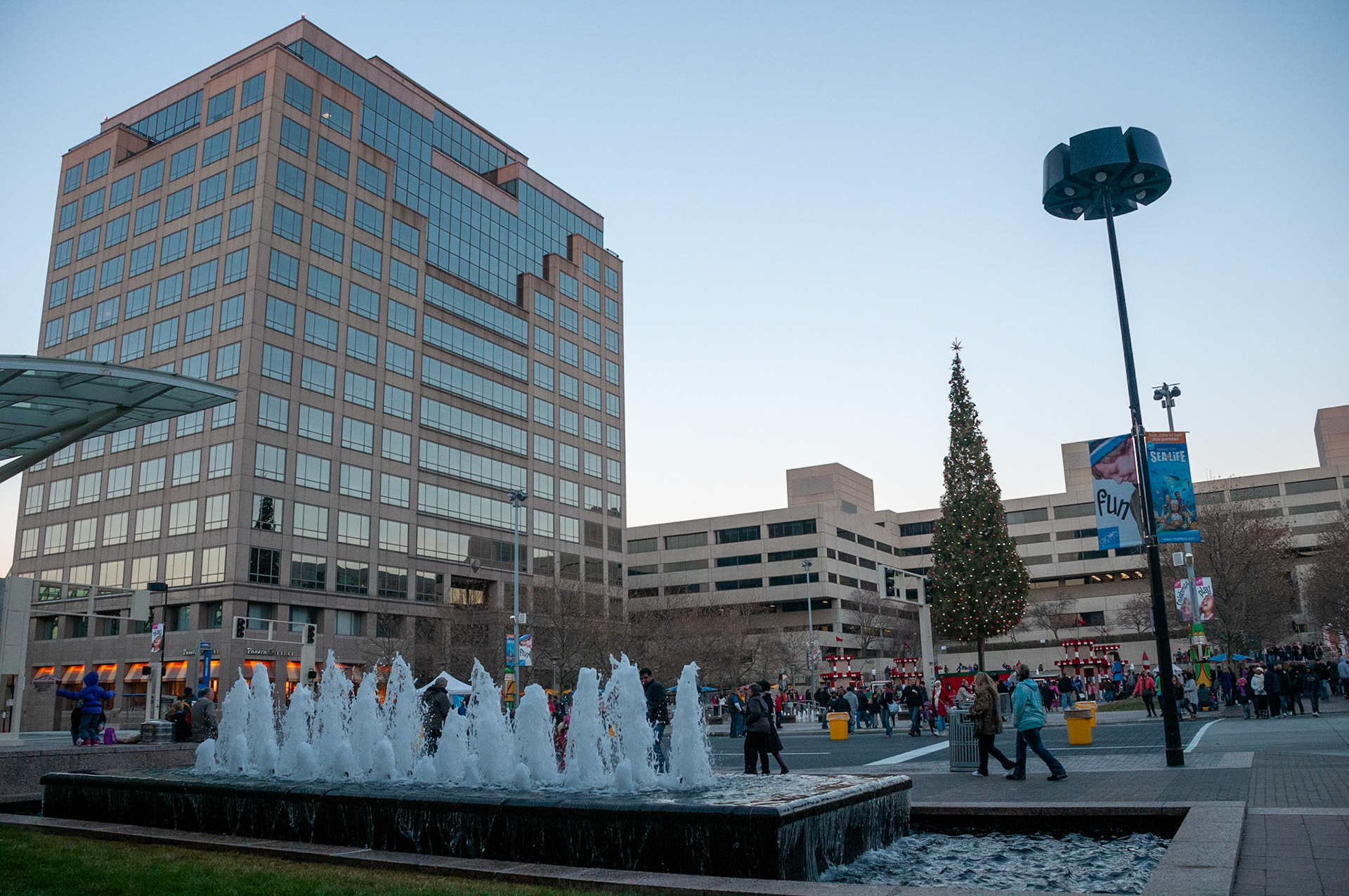 Crown Center Mayor's Christmas Tree